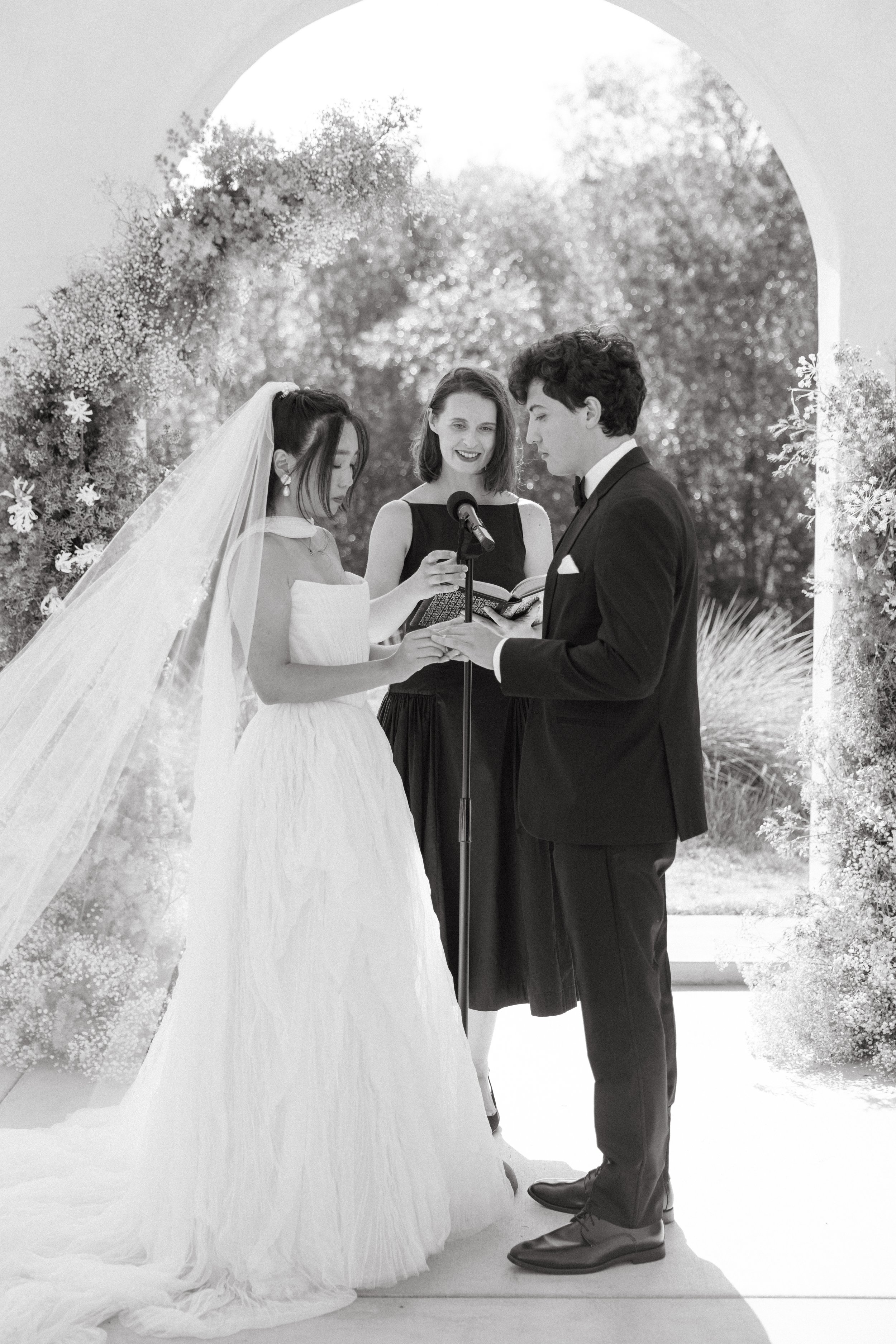 Jeune-perche-wedding-photographer-san-diego-fallbrook-california-documentary-luxury-editorial-elevated-fashion-whimsical-timeless-candid-film-analog-high-end-effortless-wedding-photos-122.jpg