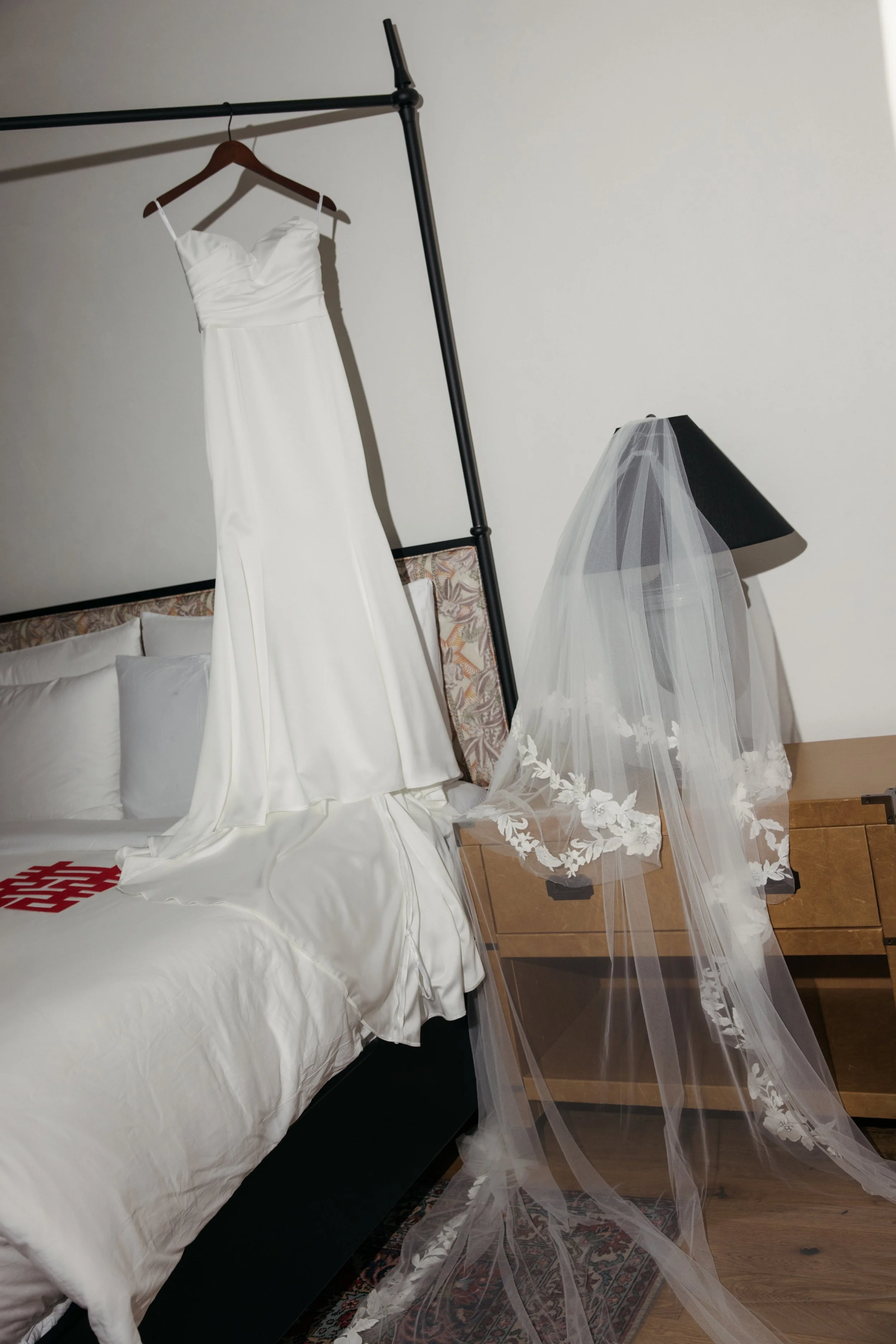 Commodore-Perry-Estate-Austin-Texas-Elopement-Photographer-Chapel-Dulcinea-Chinese-Taiwanese-Multicultural-Jimmy-Choo-Italian-Inspired-Luxury-High-End-Editorial-Hill-Country-Auberge-Resort-Hyde-Park-Film-Candid-Documentary-Photos-18.jpg