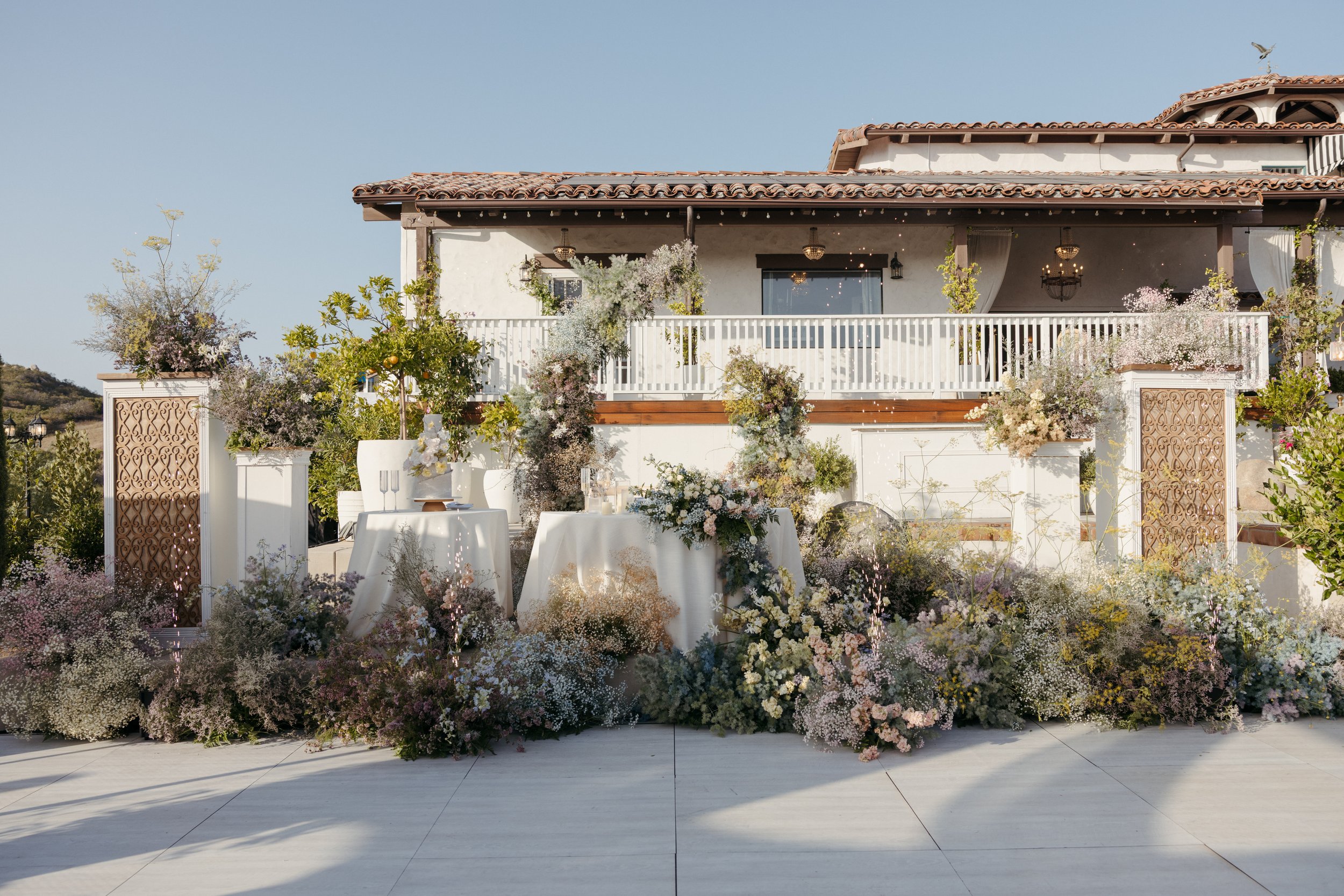 Jeune-perche-wedding-photographer-san-diego-fallbrook-california-documentary-luxury-editorial-elevated-fashion-whimsical-timeless-candid-film-analog-high-end-effortless-wedding-photos-174.jpg