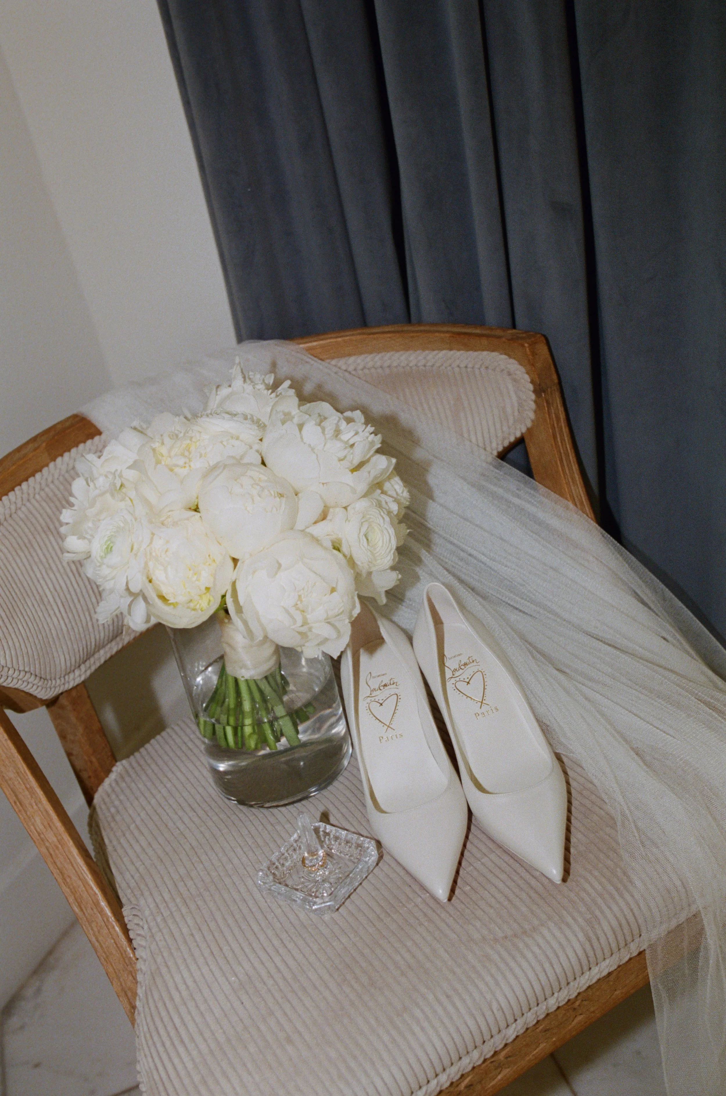 Videre-Estate-Austin-Texas-Wedding-Photographer-Dana-Harel-Design-Kentucky-Derby-Black-White-Attire-Christian-Louboutin-Minimal-Florals-Drapery-Romantic-Classy-Luxury-Editorial-Film-Candid-Documentary-001.jpg