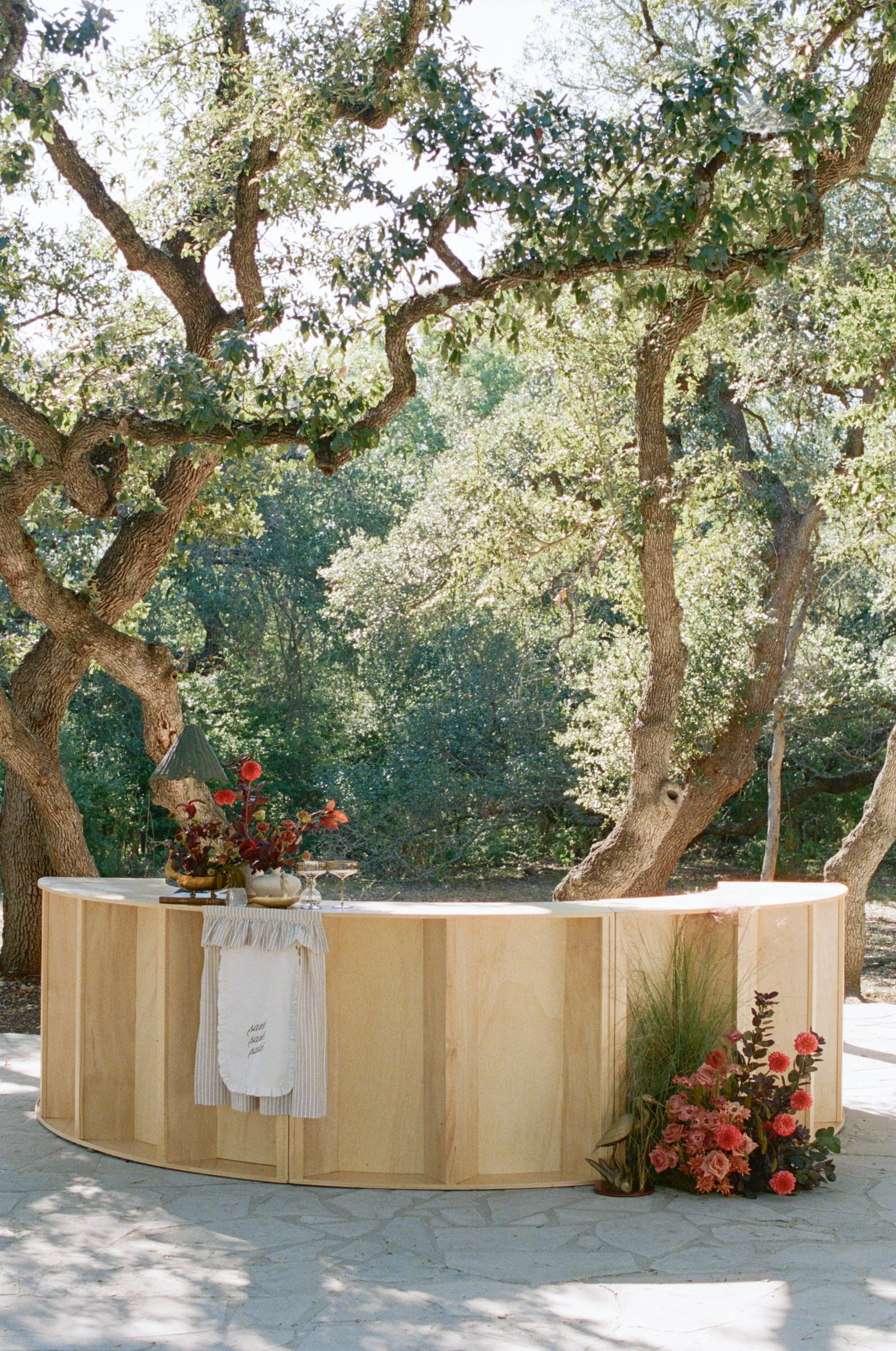 Addison-Grove-Austin-Texas-LBV-Design-House-Autumn-Cottage-Romantic-Elevated-Organic-Editorial-Wedding-Photographer-Luxury-High-End-Film-Analog-Intimate-Documentary-Fashion-Forward-02.jpg