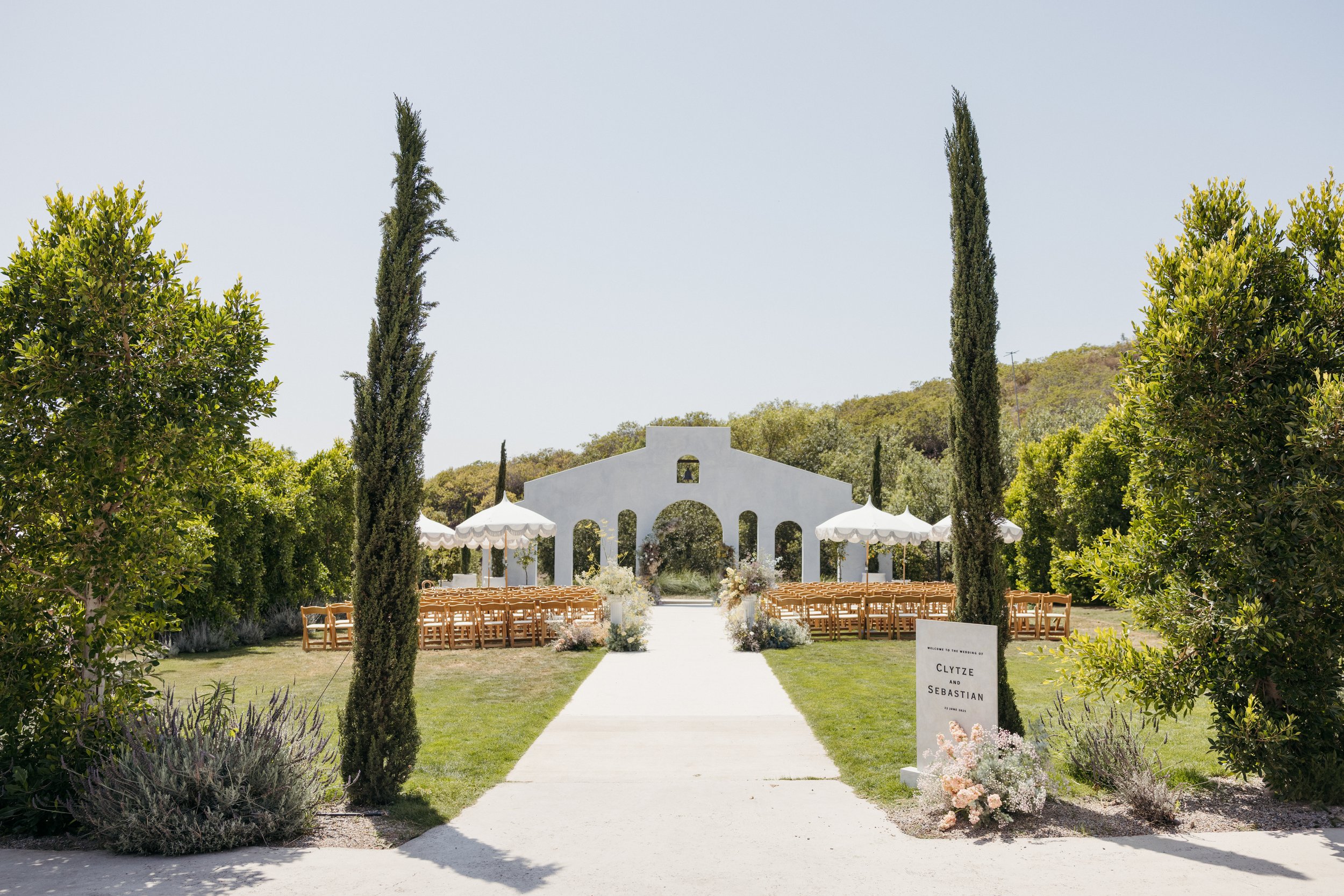 Jeune-perche-wedding-photographer-san-diego-fallbrook-california-documentary-luxury-editorial-elevated-fashion-whimsical-timeless-candid-film-analog-high-end-effortless-wedding-photos-082.jpg