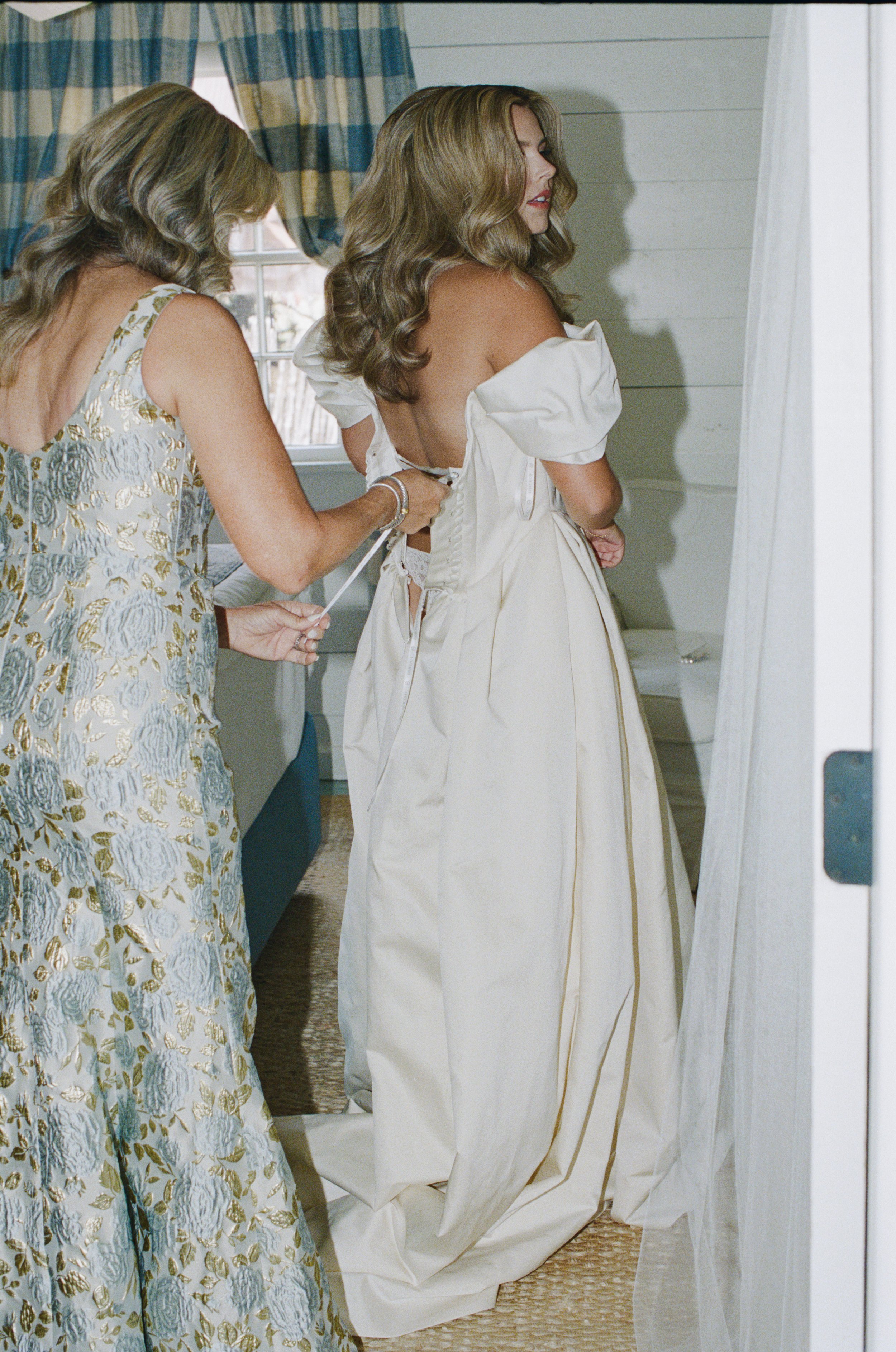 Southern country western chic wedding at Hotel Lulu, Round Top Texas — Betts and Co Events, film photography by Lauren Nicole Photo