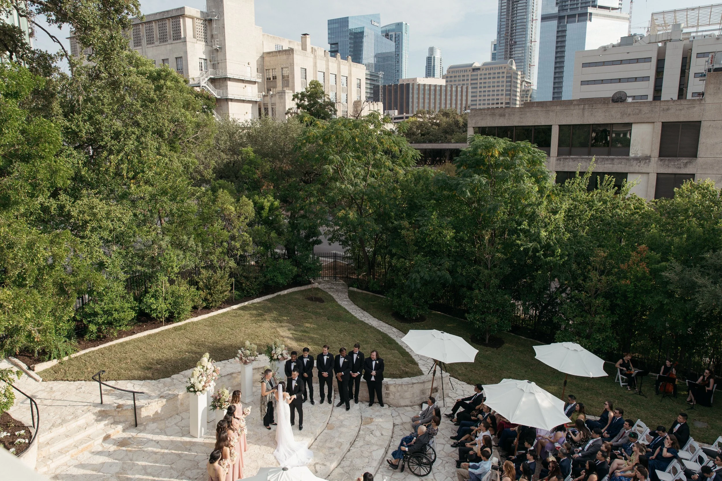 The-Allan-House-Wedding-Photographer-Luxury-High-End-Documentary-Candid-Film-Elegant-Timeless-Editorial-Asian-Vietnamese-Modern-Wedding-Pride-Prejudice-Austin-Texas-51.jpg