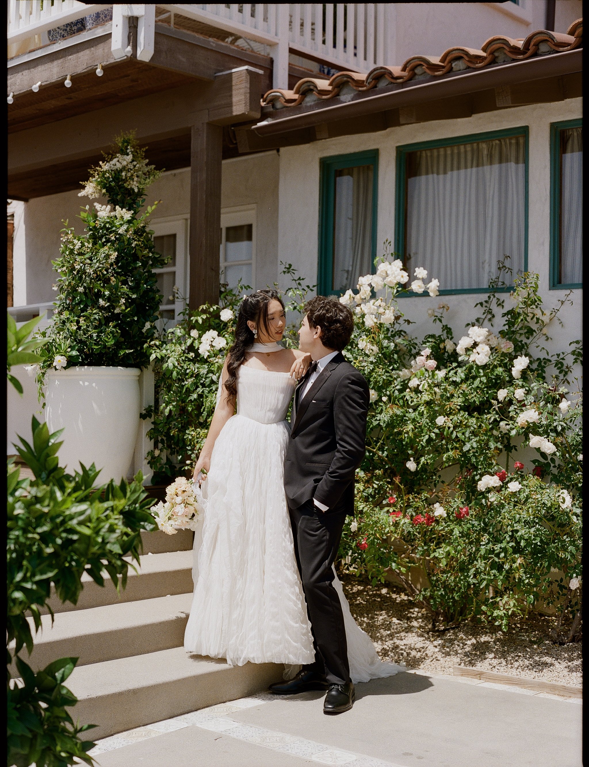 Jeune-perche-wedding-photographer-san-diego-fallbrook-california-documentary-luxury-editorial-elevated-fashion-whimsical-timeless-candid-film-analog-high-end-effortless-wedding-photos-068.jpg