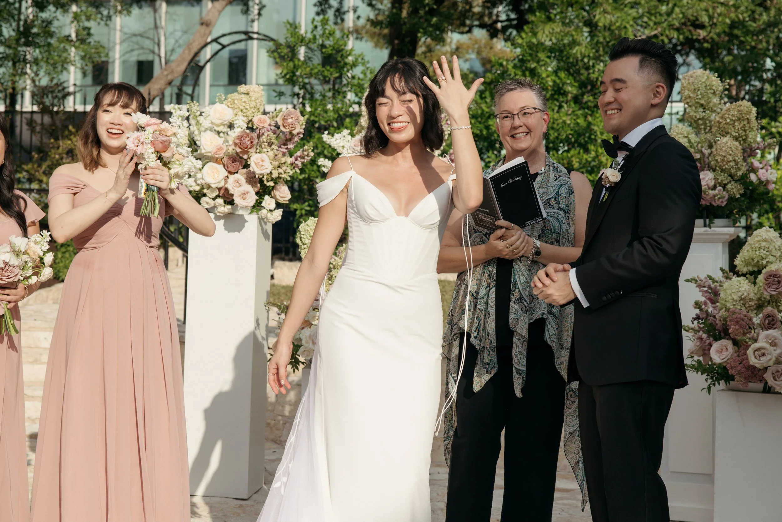 The-Allan-House-Wedding-Photographer-Luxury-High-End-Documentary-Candid-Film-Elegant-Timeless-Editorial-Asian-Vietnamese-Modern-Wedding-Pride-Prejudice-Austin-Texas-49.jpg