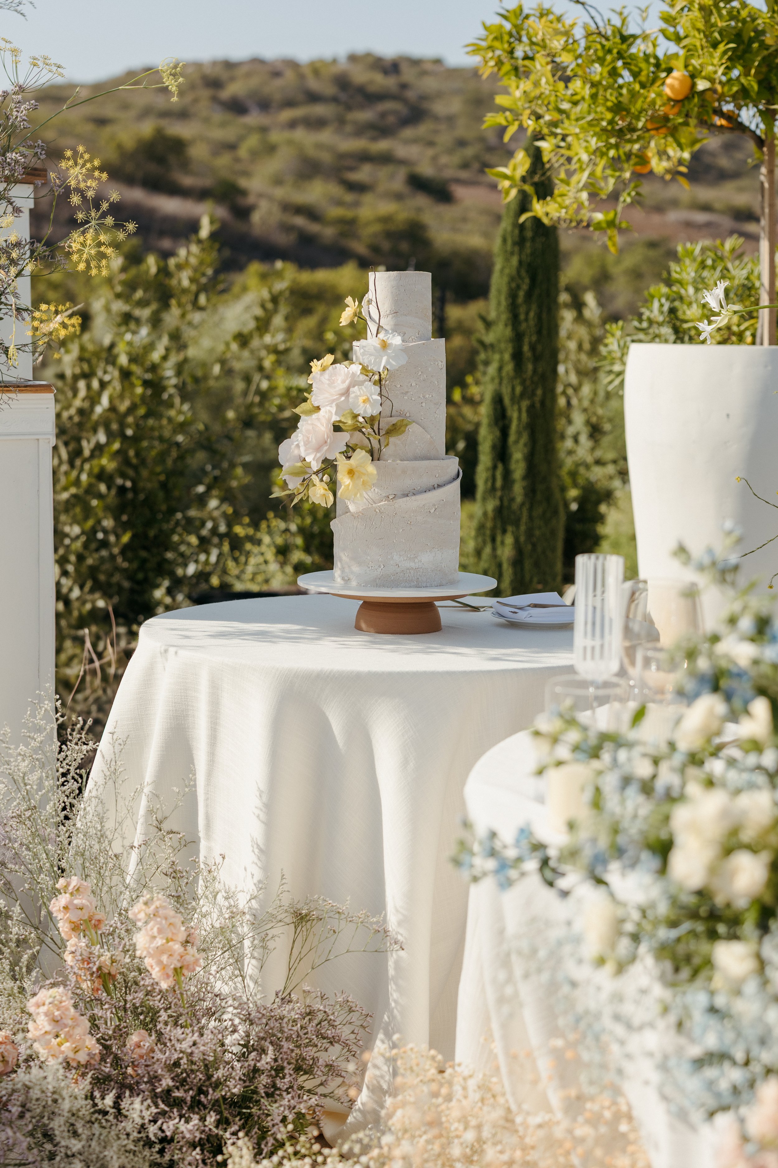 Jeune-perche-wedding-photographer-san-diego-fallbrook-california-documentary-luxury-editorial-elevated-fashion-whimsical-timeless-candid-film-analog-high-end-effortless-wedding-photos-179.jpg