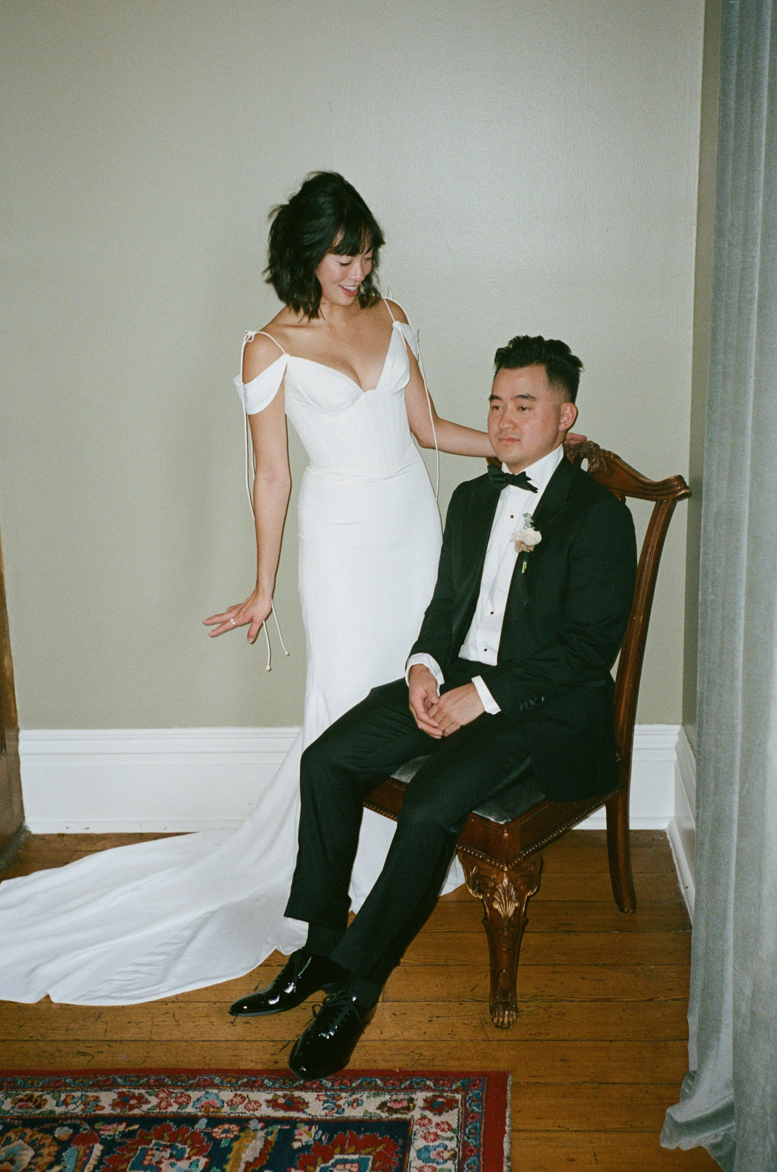 The-Allan-House-Wedding-Photographer-Luxury-High-End-Documentary-Candid-Film-Elegant-Timeless-Editorial-Asian-Vietnamese-Modern-Wedding-Pride-Prejudice-Austin-Texas-28.jpg