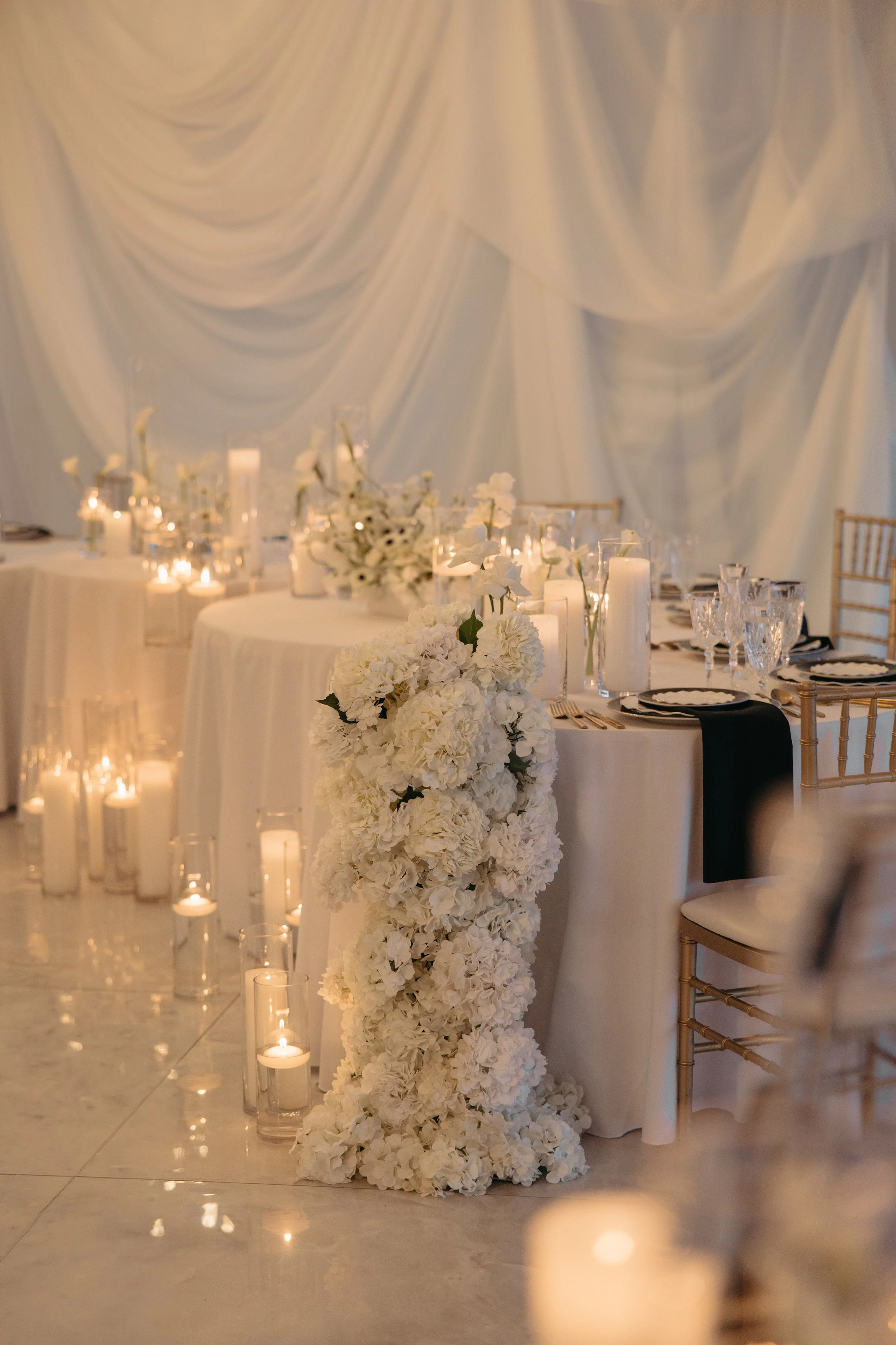 Videre-Estate-Austin-Texas-Wedding-Photographer-Dana-Harel-Design-Kentucky-Derby-Black-White-Attire-Christian-Louboutin-Minimal-Florals-Drapery-Romantic-Classy-Luxury-Editorial-Film-Candid-Documentary-077.jpg