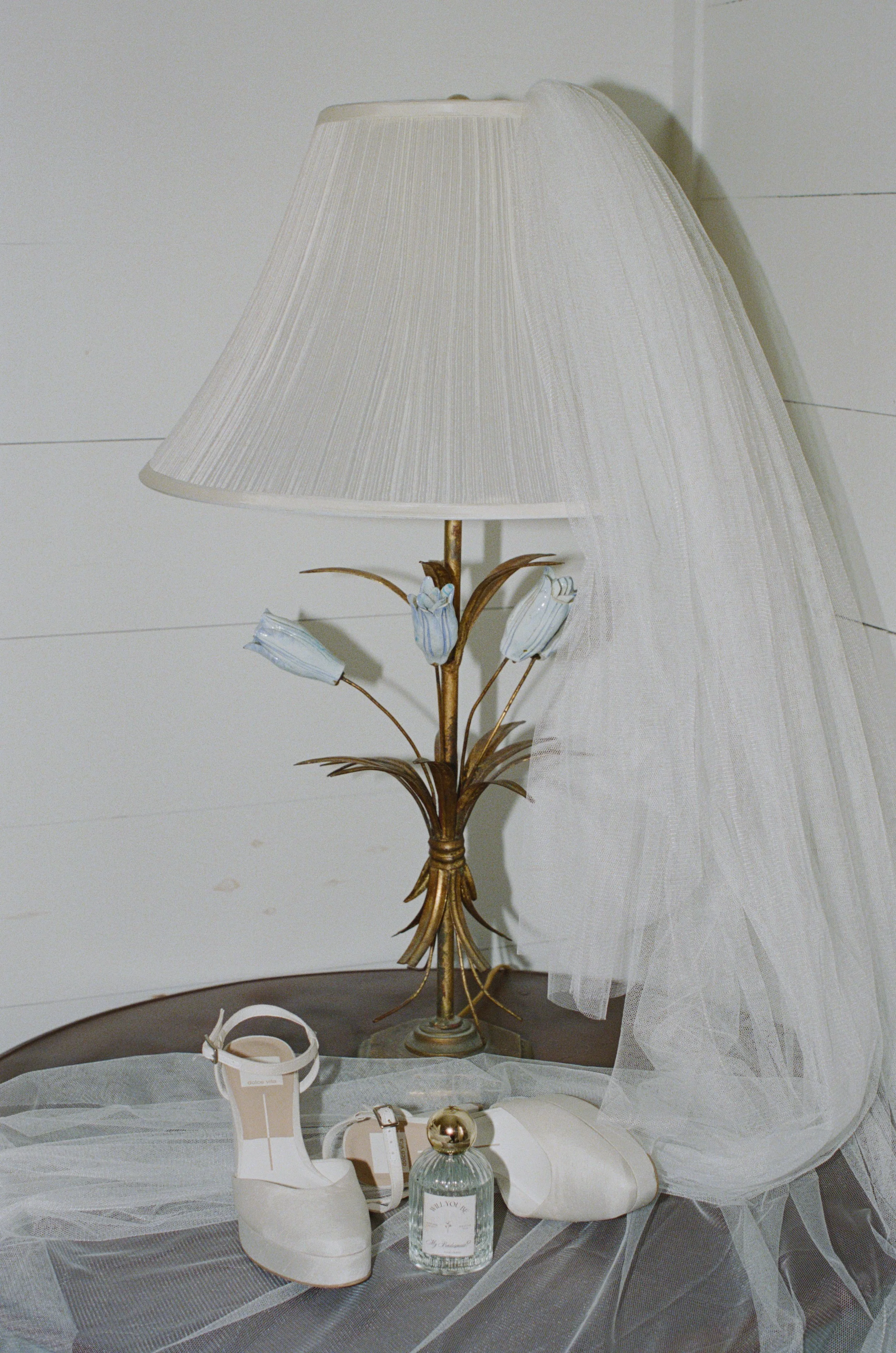 Southern country western chic wedding at Hotel Lulu, Round Top Texas — Betts and Co Events, film photography by Lauren Nicole Photo