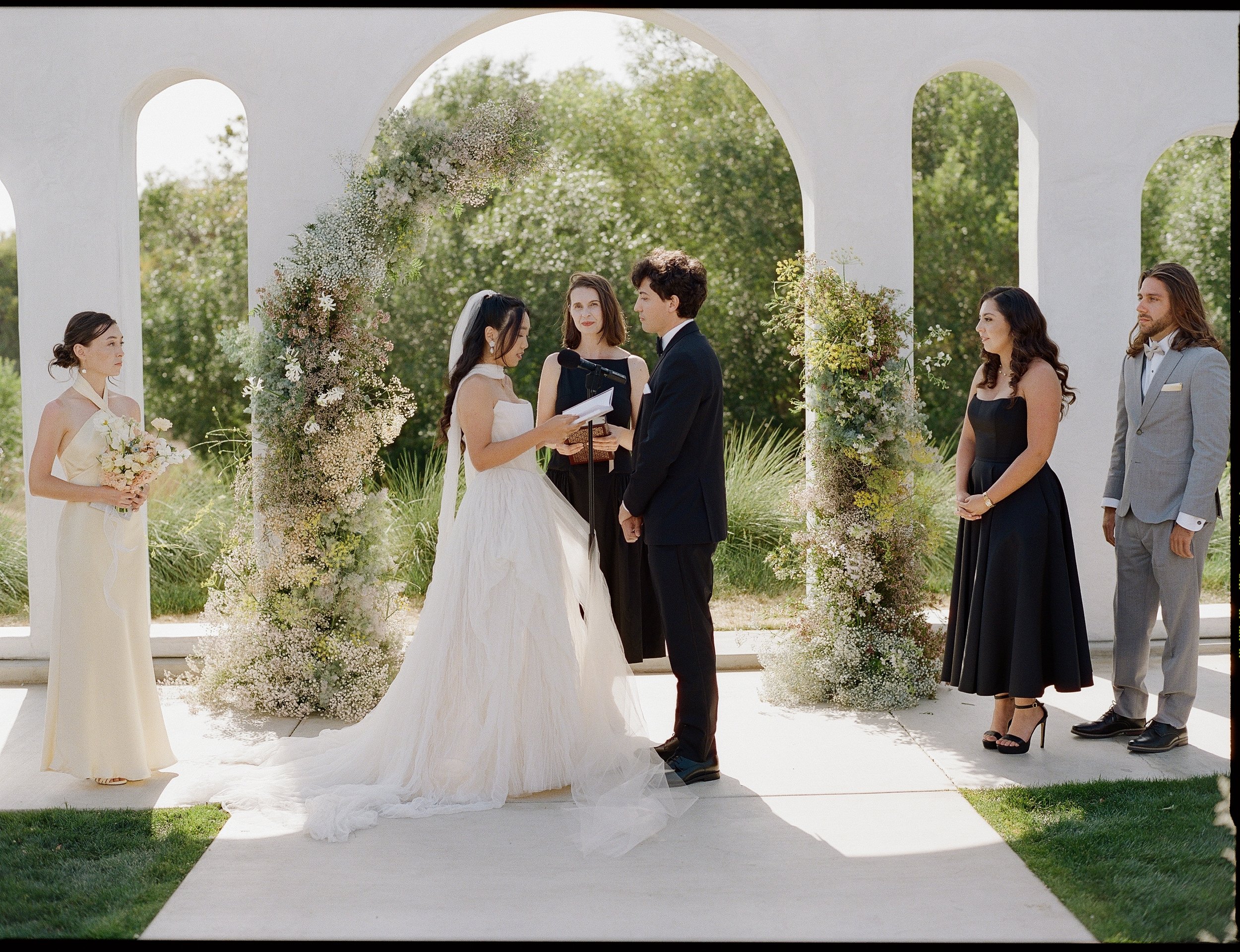 Jeune-perche-wedding-photographer-san-diego-fallbrook-california-documentary-luxury-editorial-elevated-fashion-whimsical-timeless-candid-film-analog-high-end-effortless-wedding-photos-119.jpg