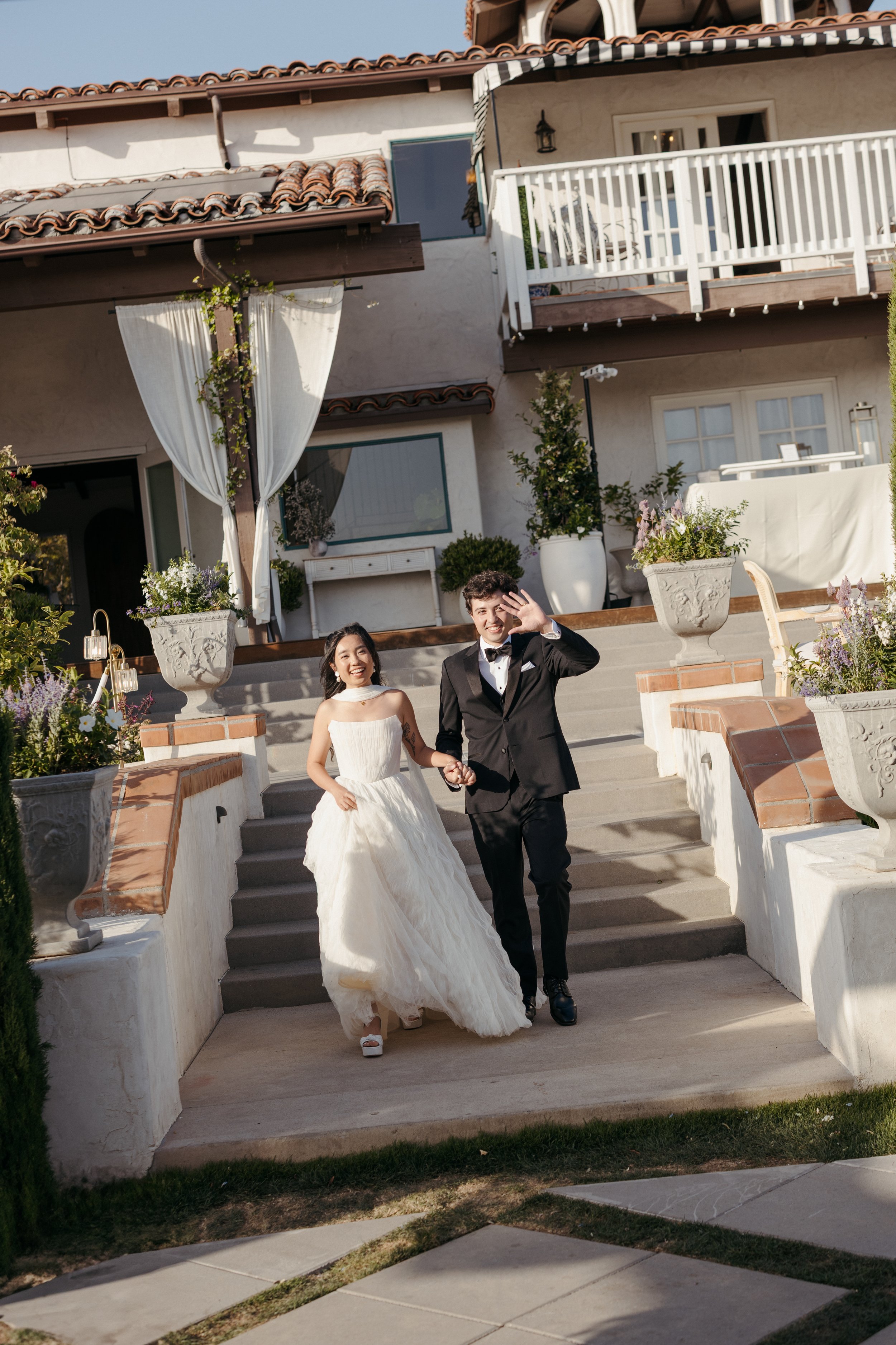 Jeune-perche-wedding-photographer-san-diego-fallbrook-california-documentary-luxury-editorial-elevated-fashion-whimsical-timeless-candid-film-analog-high-end-effortless-wedding-photos-190.jpg