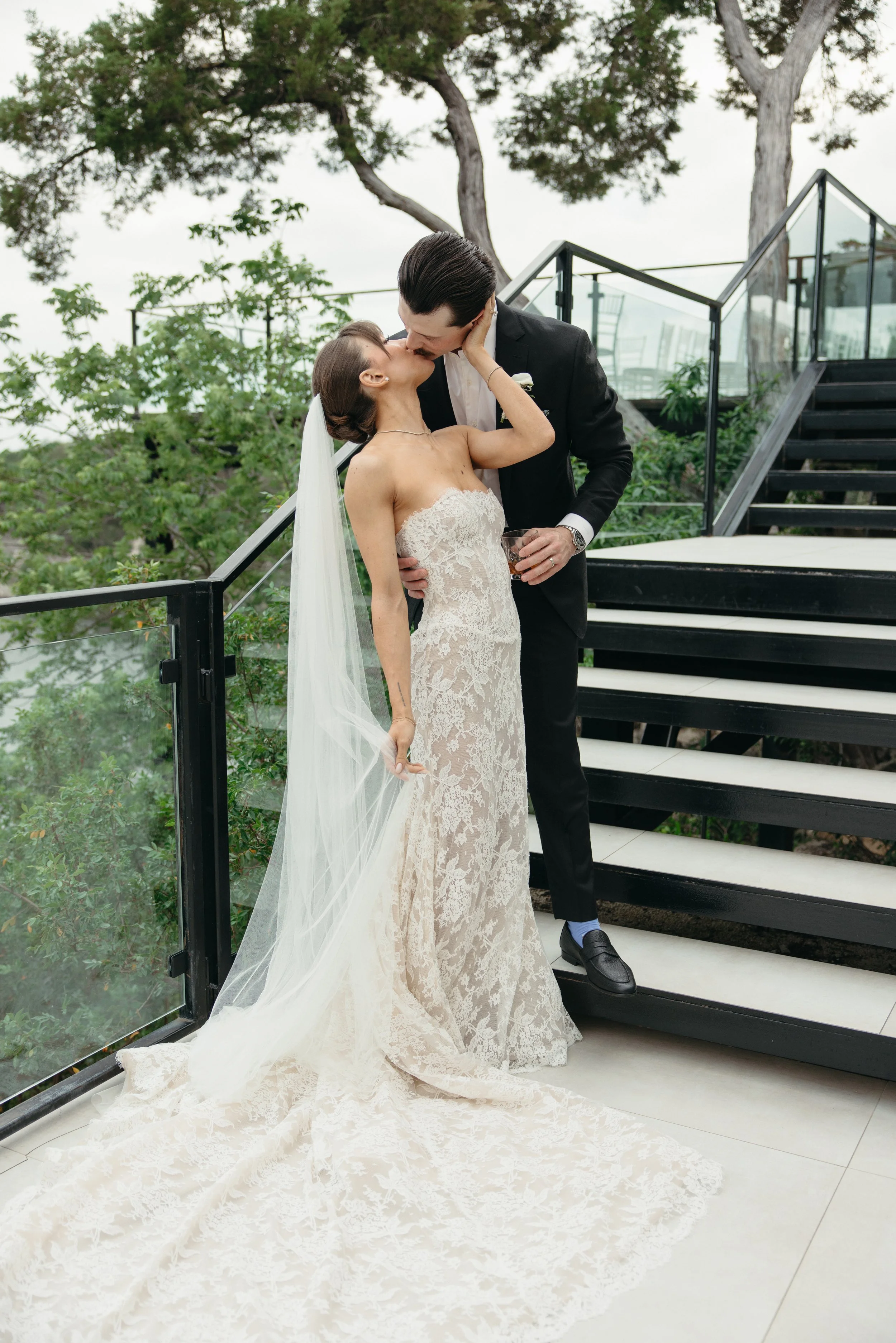 Videre-Estate-Austin-Texas-Wedding-Photographer-Dana-Harel-Design-Kentucky-Derby-Black-White-Attire-Christian-Louboutin-Minimal-Florals-Drapery-Romantic-Classy-Luxury-Editorial-Film-Candid-Documentary-066.jpg