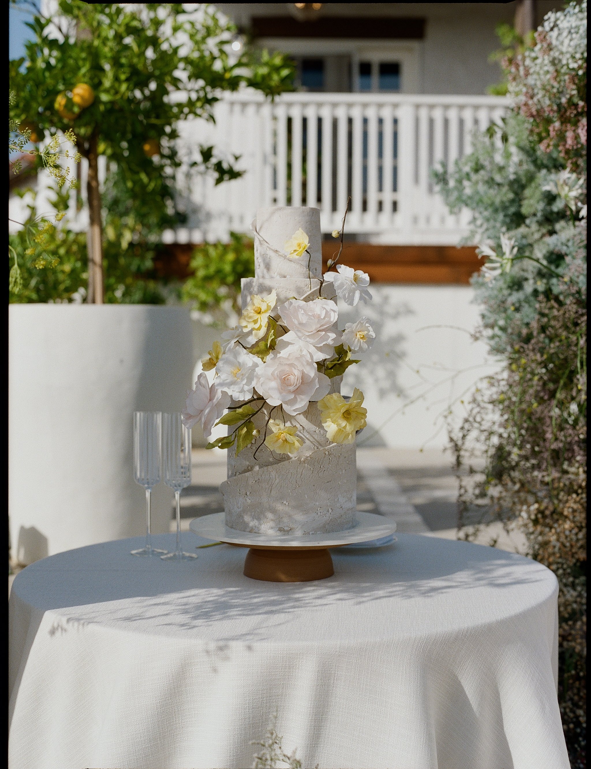 Jeune-perche-wedding-photographer-san-diego-fallbrook-california-documentary-luxury-editorial-elevated-fashion-whimsical-timeless-candid-film-analog-high-end-effortless-wedding-photos-178.jpg
