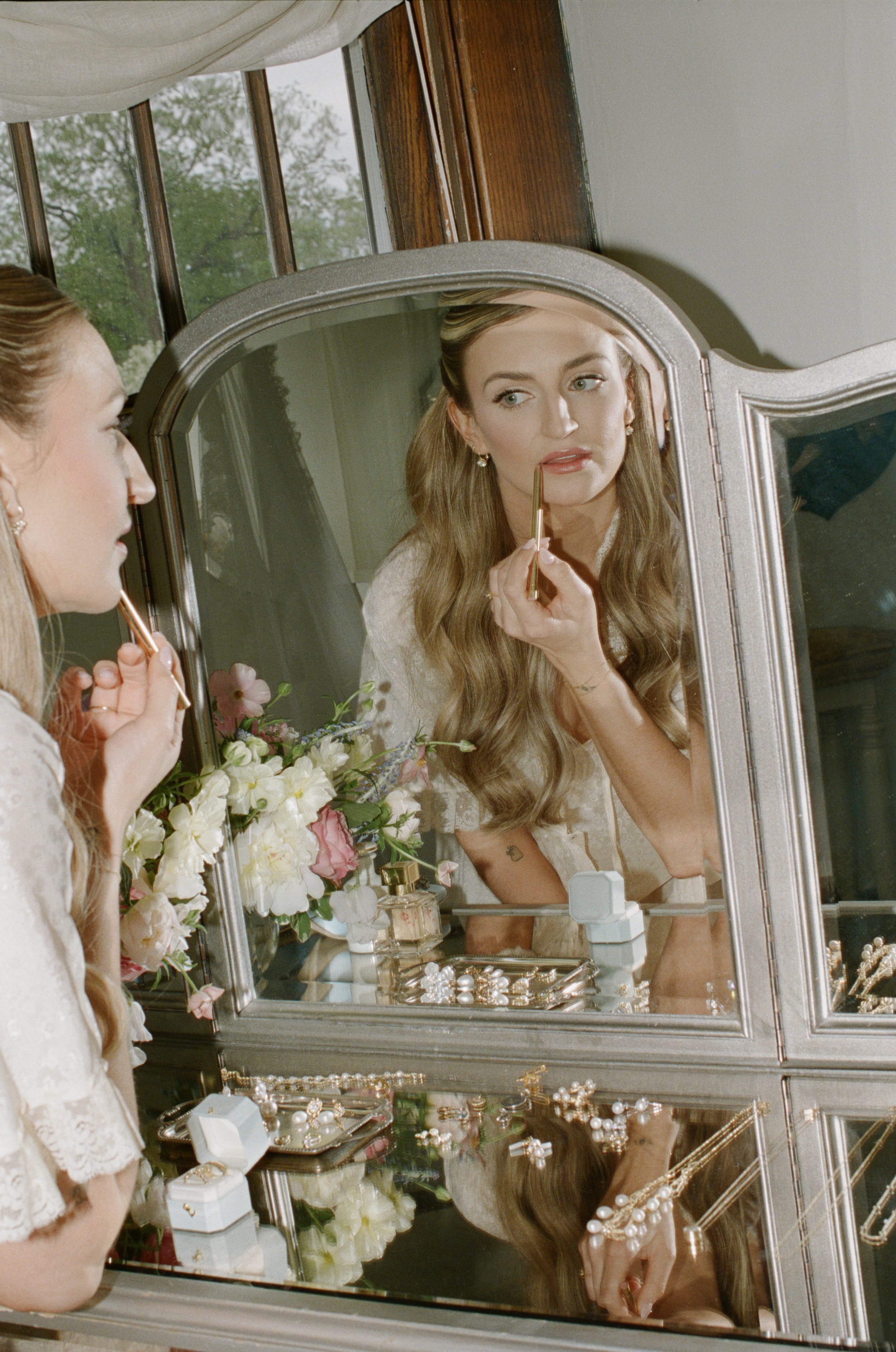 CJ's Off The Square wedding photographer Franklin Tennessee — pastel romantic editorial, documentary photography by Lauren Nicole