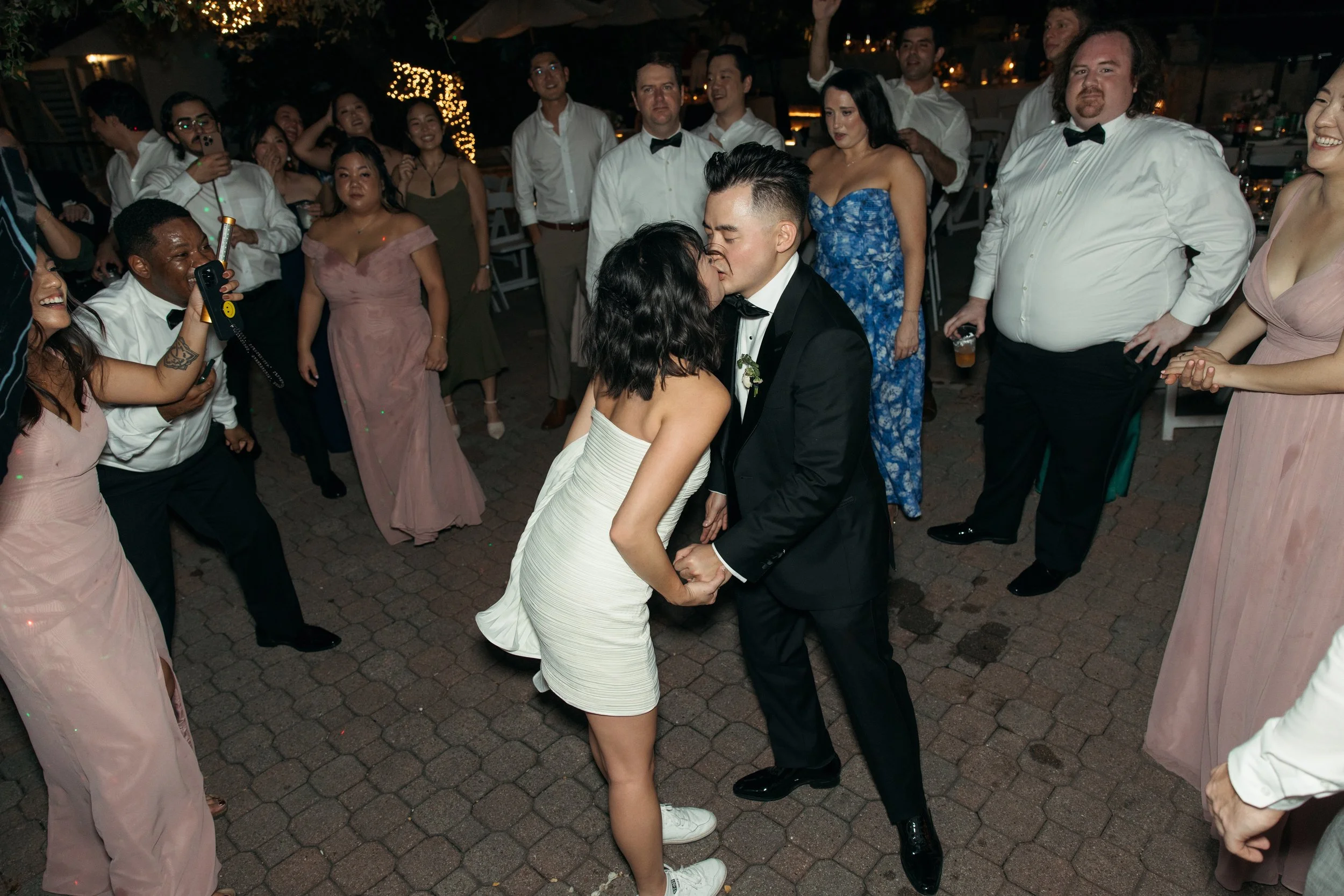 The-Allan-House-Wedding-Photographer-Luxury-High-End-Documentary-Candid-Film-Elegant-Timeless-Editorial-Asian-Vietnamese-Modern-Wedding-Pride-Prejudice-Austin-Texas-96.jpg