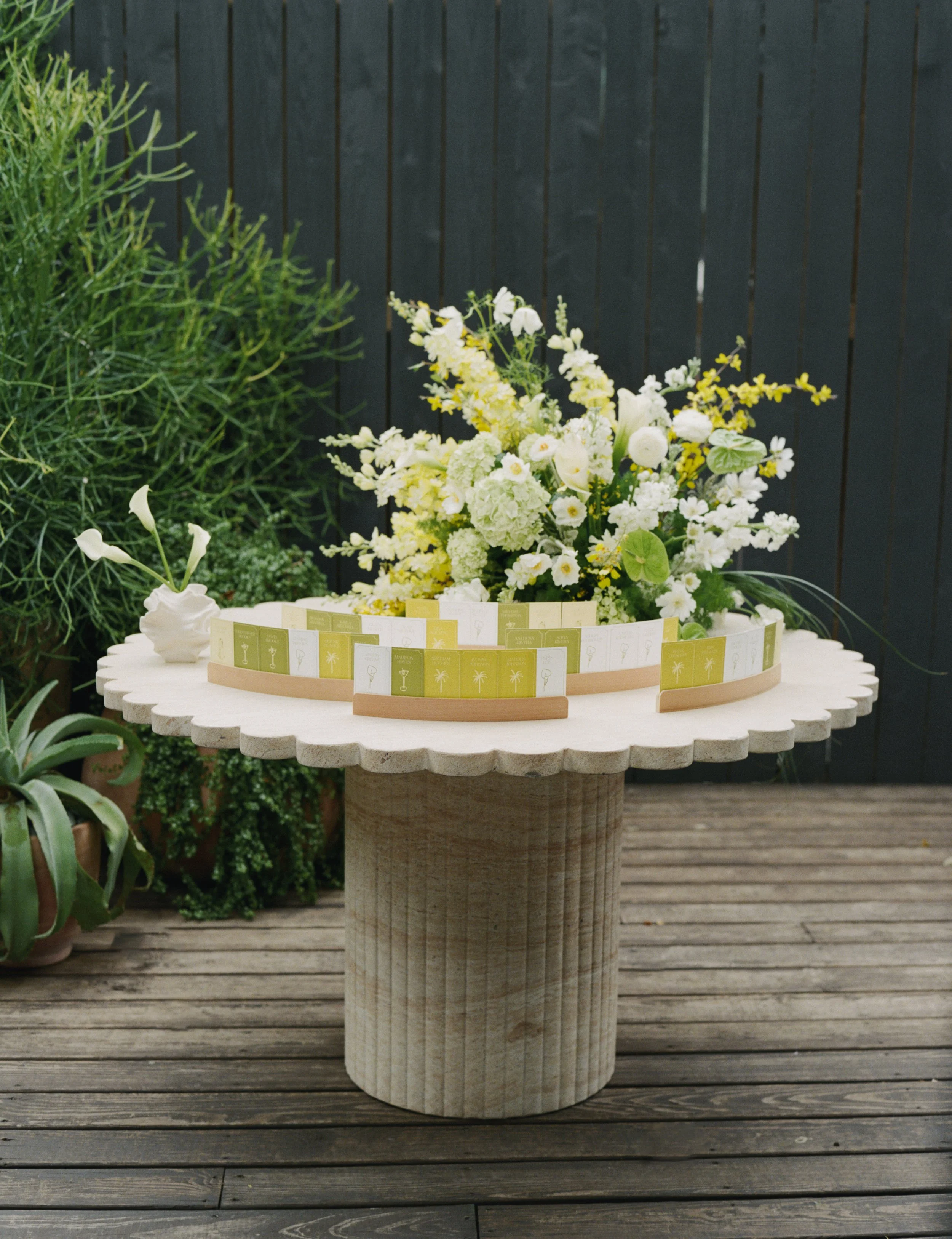 Loren Hotel wedding reception florals by Remi and Gold, Austin Texas — documentary photography by Lauren Nicole Photo