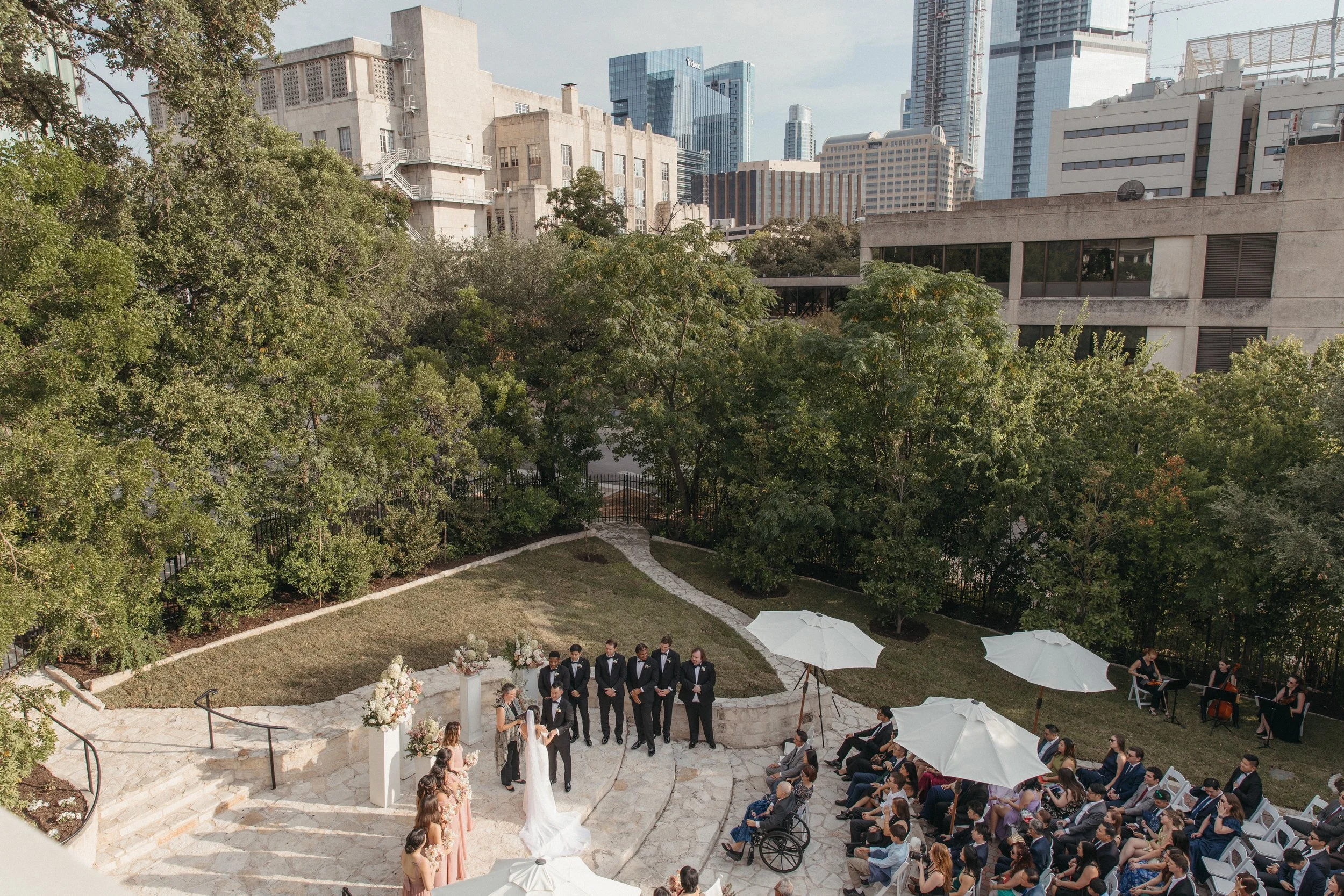 The-Allan-House-Wedding-Photographer-Luxury-High-End-Documentary-Candid-Film-Elegant-Timeless-Editorial-Asian-Vietnamese-Modern-Wedding-Pride-Prejudice-Austin-Texas-51.jpg