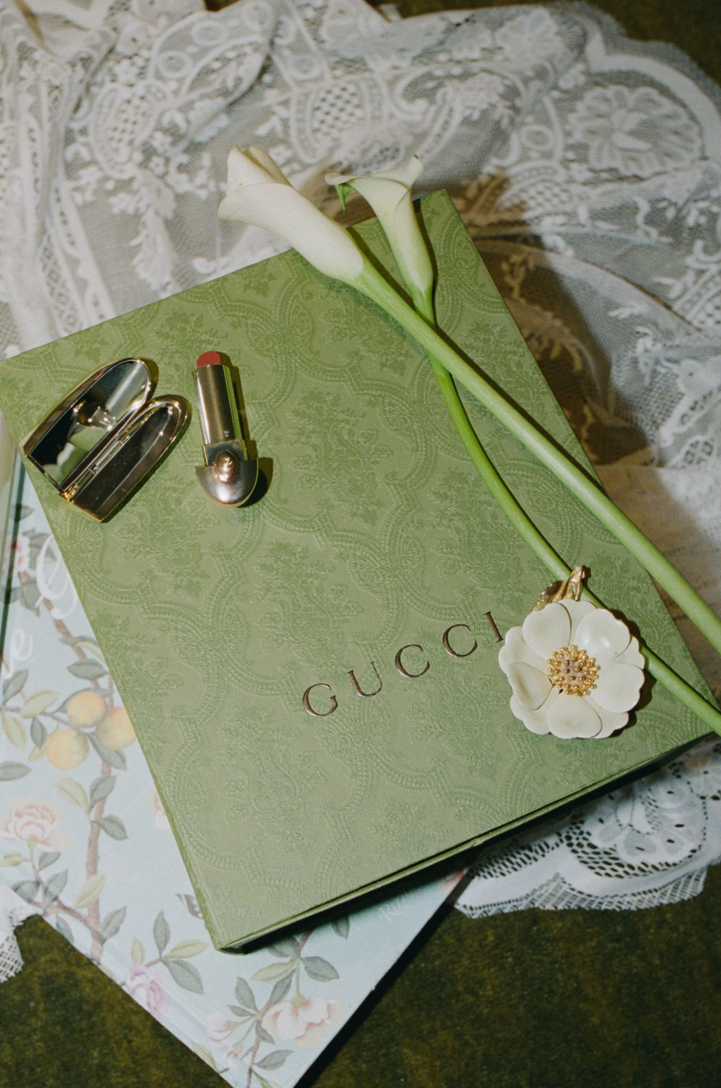 High fashion wedding at The Loren Hotel Austin Texas — K Laine Co, Remi and Gold florals, editorial photography by Lauren Nicole Photo