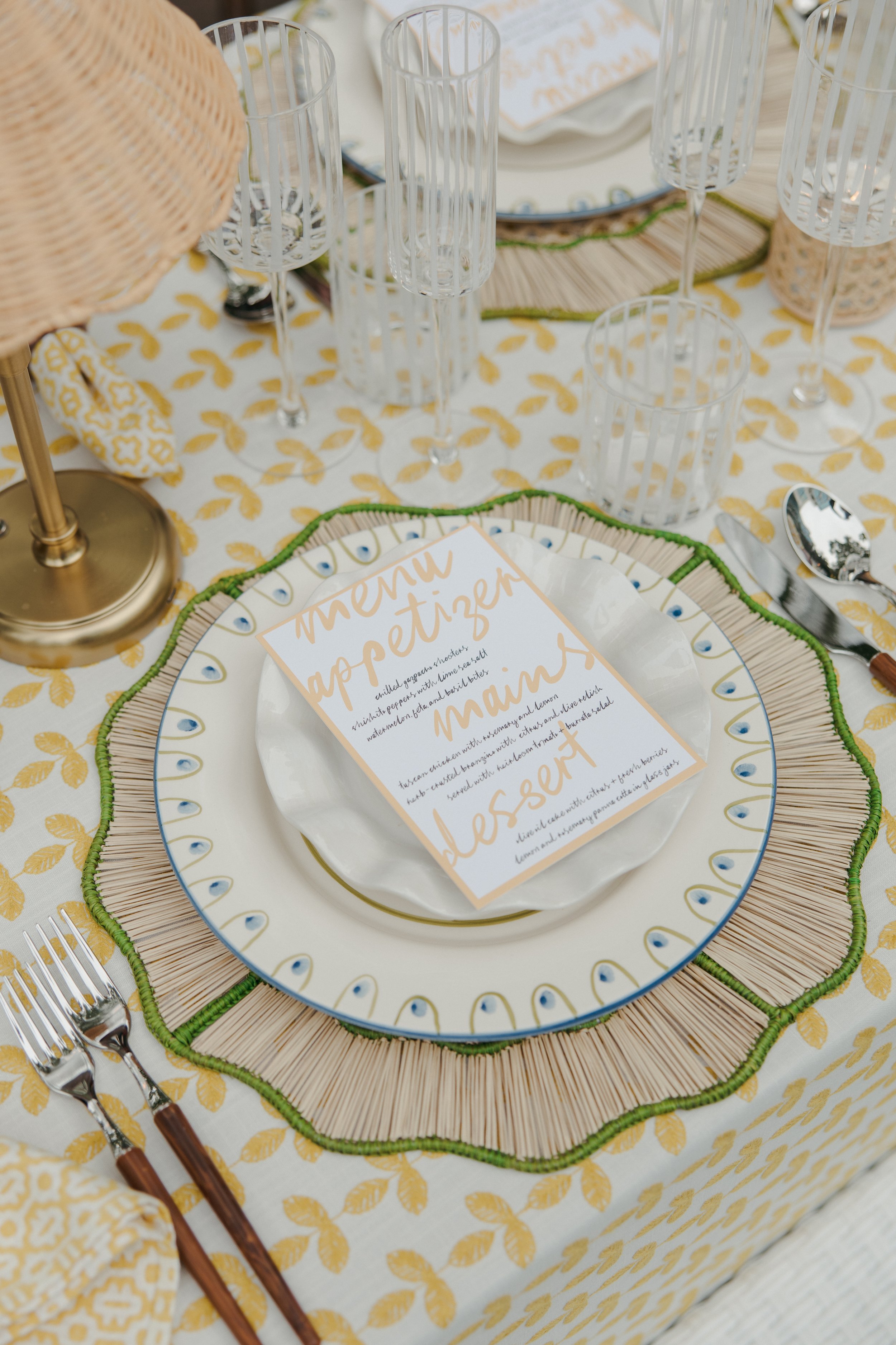 Loren Hotel wedding reception florals by Remi and Gold, Austin Texas — documentary photography by Lauren Nicole Photo