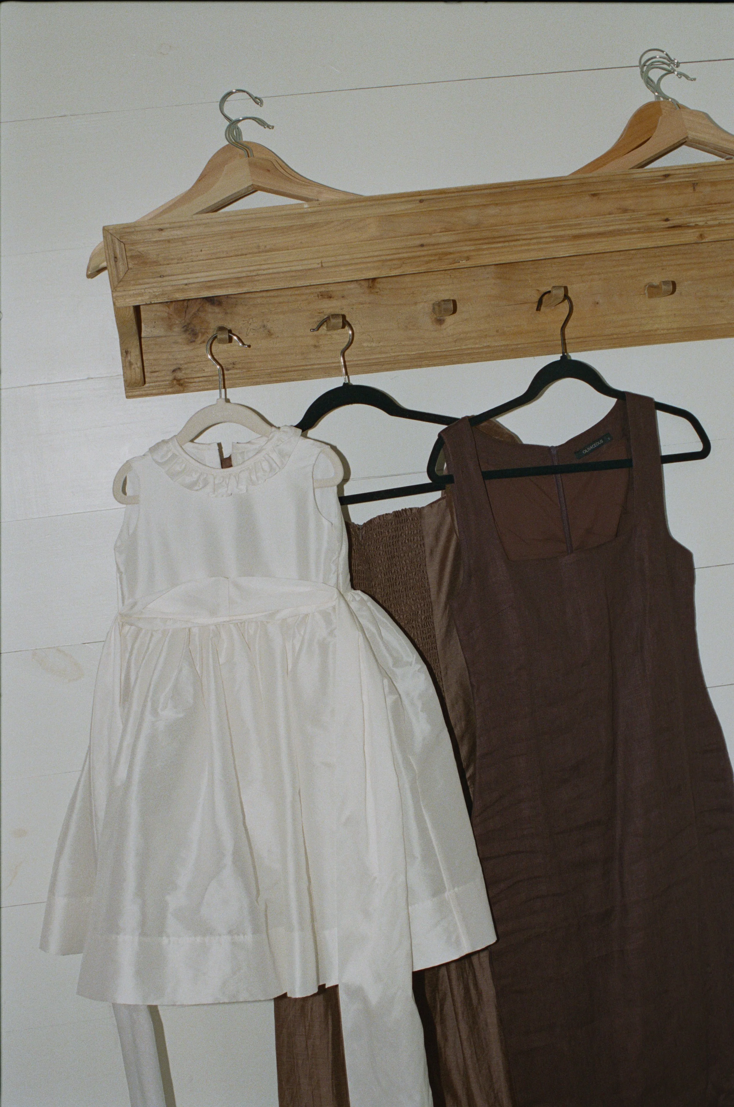 Southern country western chic wedding at Hotel Lulu, Round Top Texas — Betts and Co Events, film photography by Lauren Nicole Photo