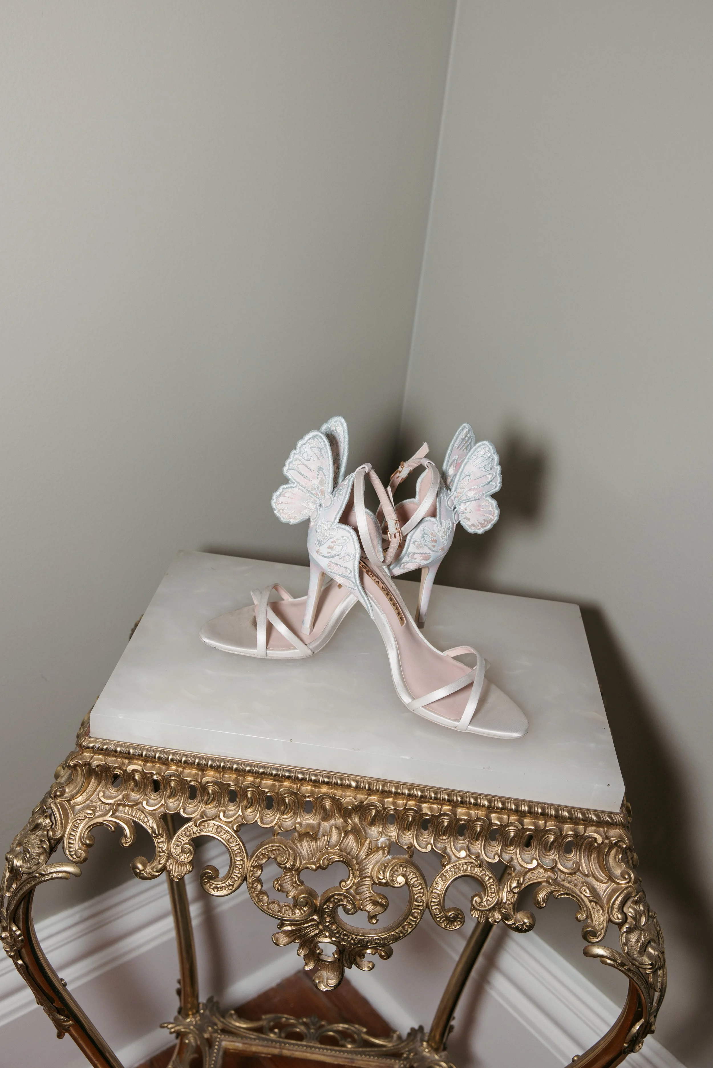 The-Allan-House-Wedding-Photographer-Luxury-High-End-Documentary-Candid-Film-Elegant-Timeless-Editorial-Asian-Vietnamese-Modern-Wedding-Pride-Prejudice-Austin-Texas-03.jpg