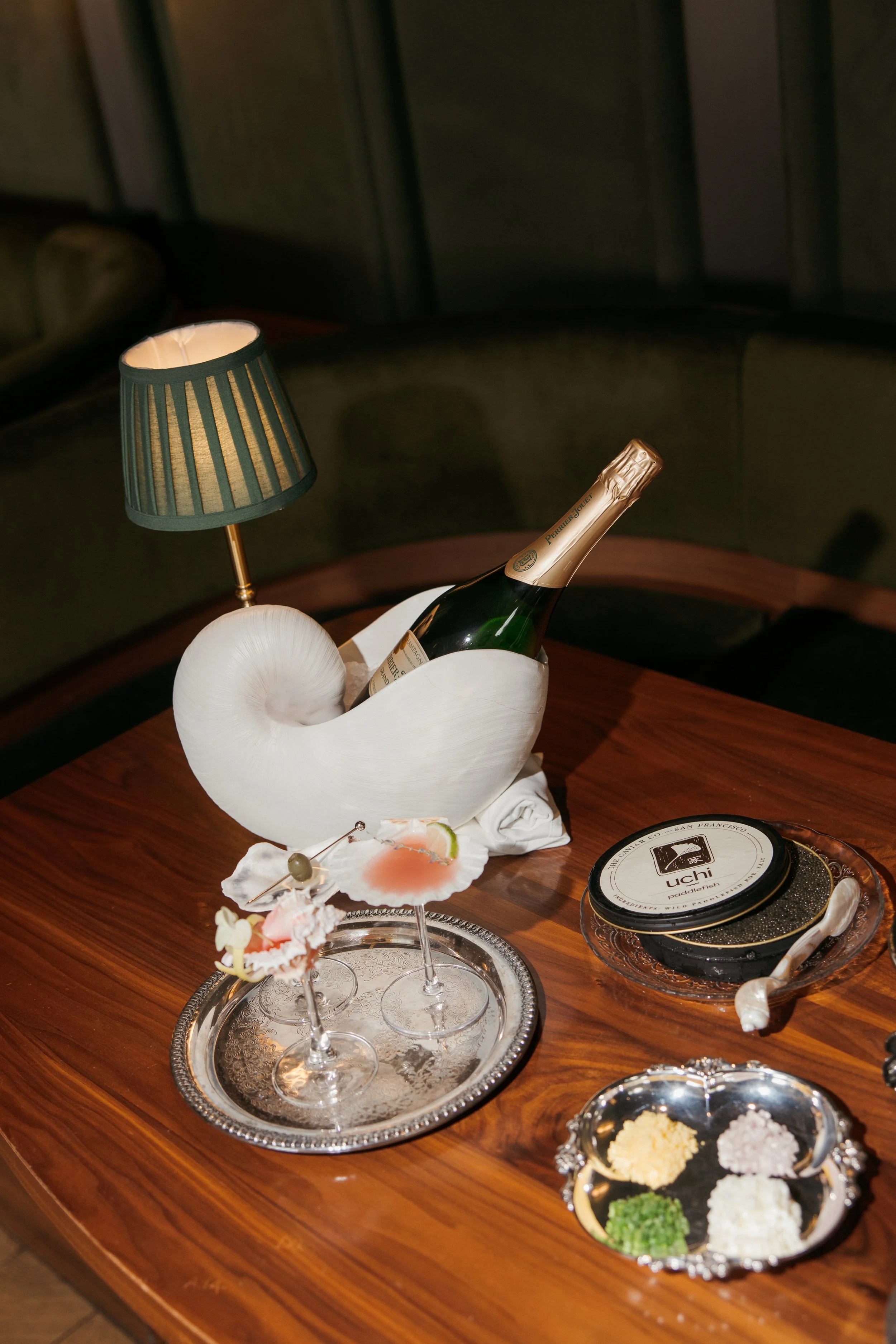 Loren Hotel wedding reception florals by Remi and Gold, Austin Texas — documentary photography by Lauren Nicole Photo