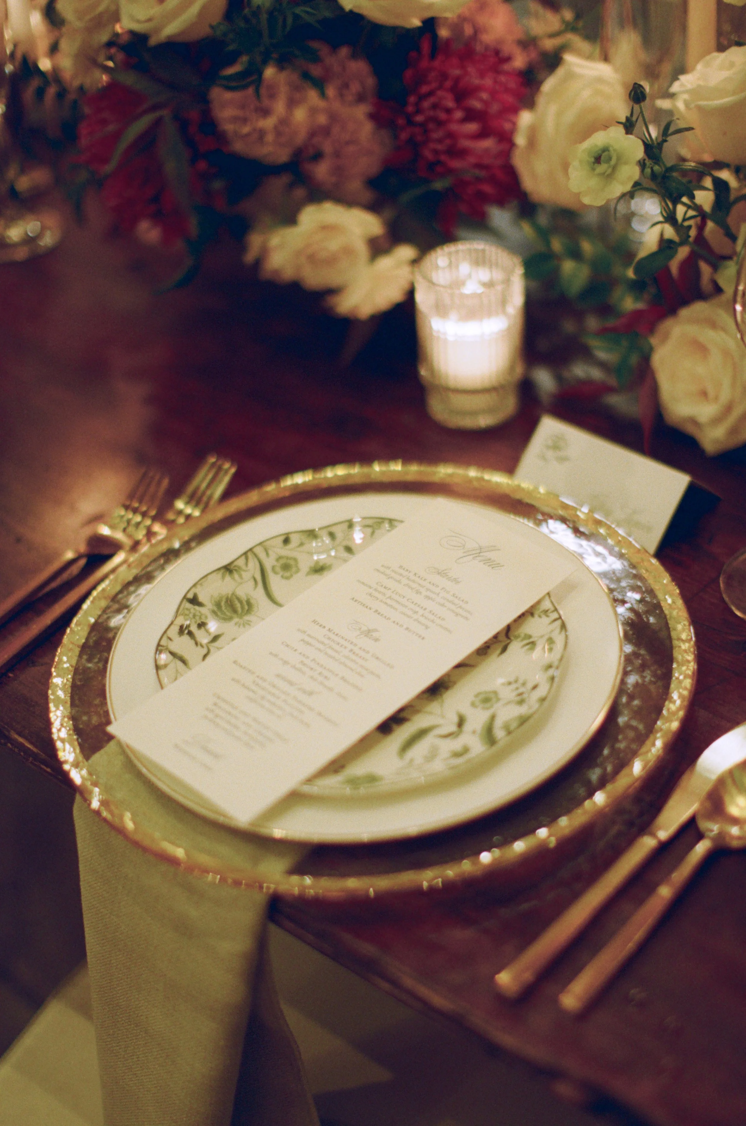 Old money floral wedding reception at Camp Lucy Sacred Oaks — candid documentary dance floor photography by Lauren Nicole Photo