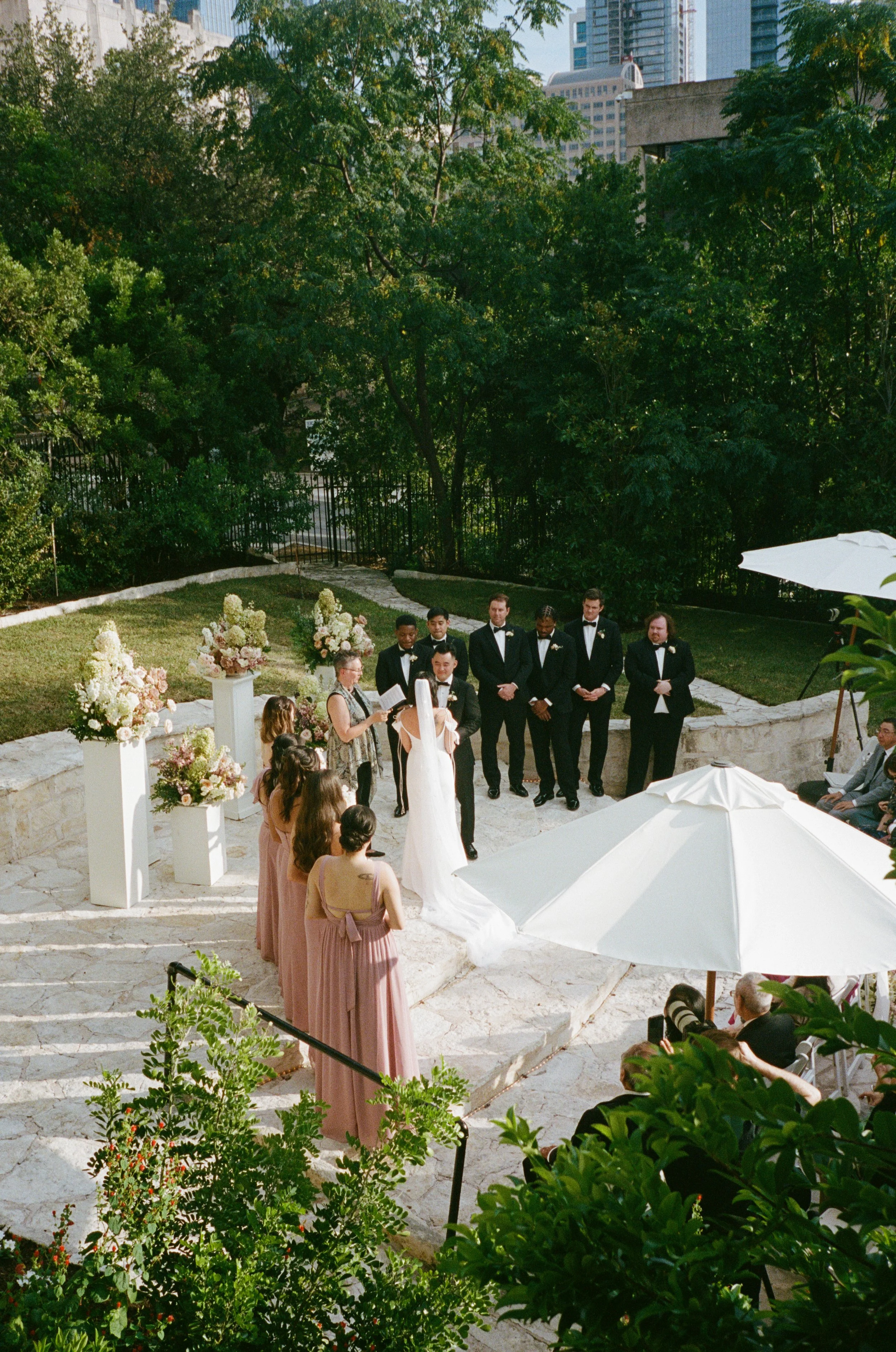 The-Allan-House-Wedding-Photographer-Luxury-High-End-Documentary-Candid-Film-Elegant-Timeless-Editorial-Asian-Vietnamese-Modern-Wedding-Pride-Prejudice-Austin-Texas-50.jpg
