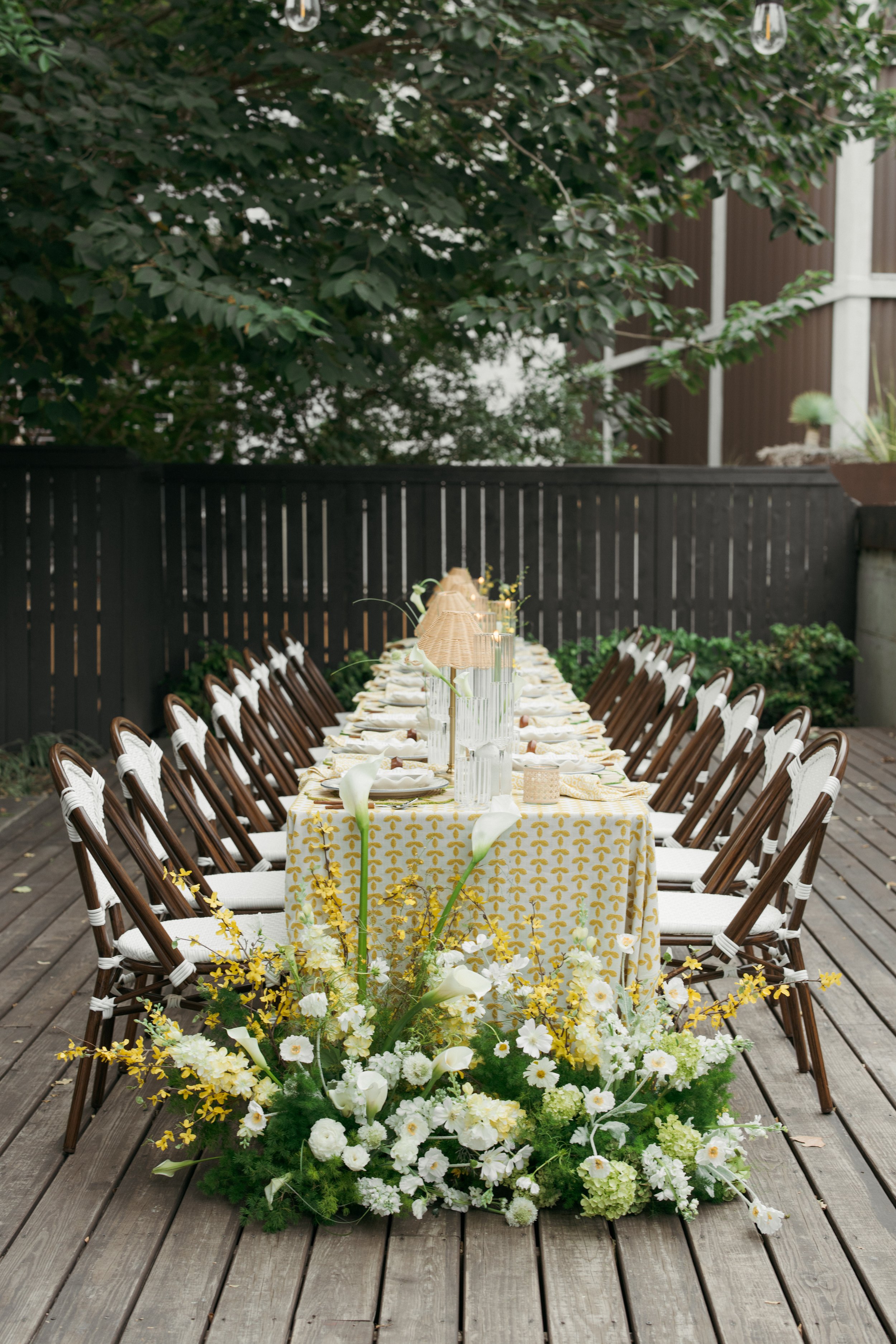 Loren Hotel wedding reception florals by Remi and Gold, Austin Texas — documentary photography by Lauren Nicole Photo