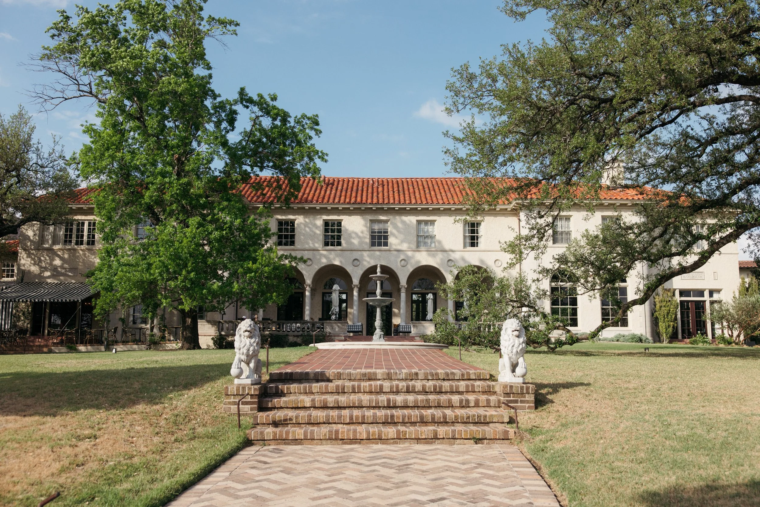 Commodore-Perry-Estate-Austin-Texas-Elopement-Photographer-Chapel-Dulcinea-Chinese-Taiwanese-Multicultural-Jimmy-Choo-Italian-Inspired-Luxury-High-End-Editorial-Hill-Country-Auberge-Resort-Hyde-Park-Film-Candid-Documentary-Photos-17.jpg