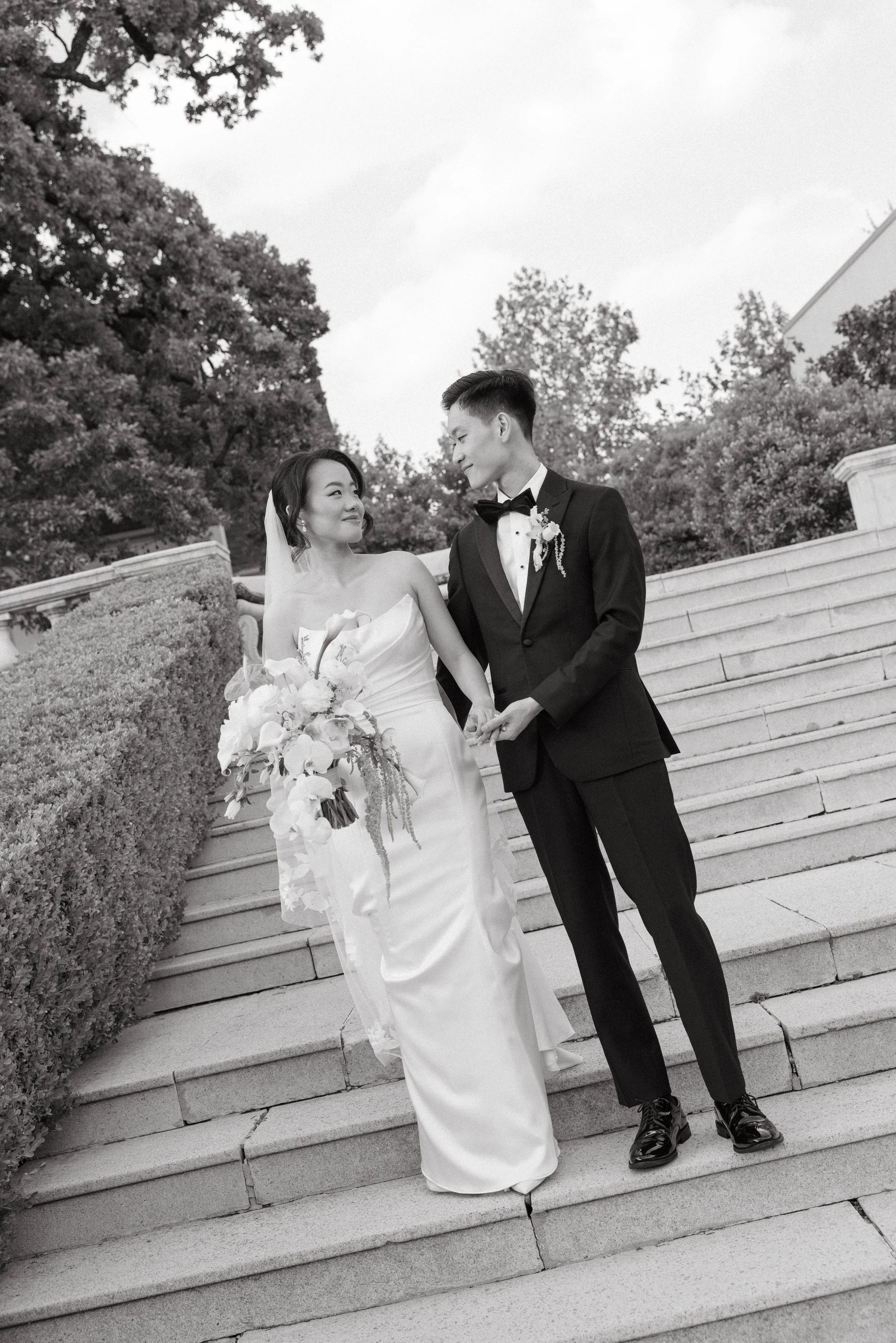 Couple portraits at Commodore Perry Estate Hyde Park Austin — luxury editorial elopement, Auberge resort photography by Lauren Nicole
