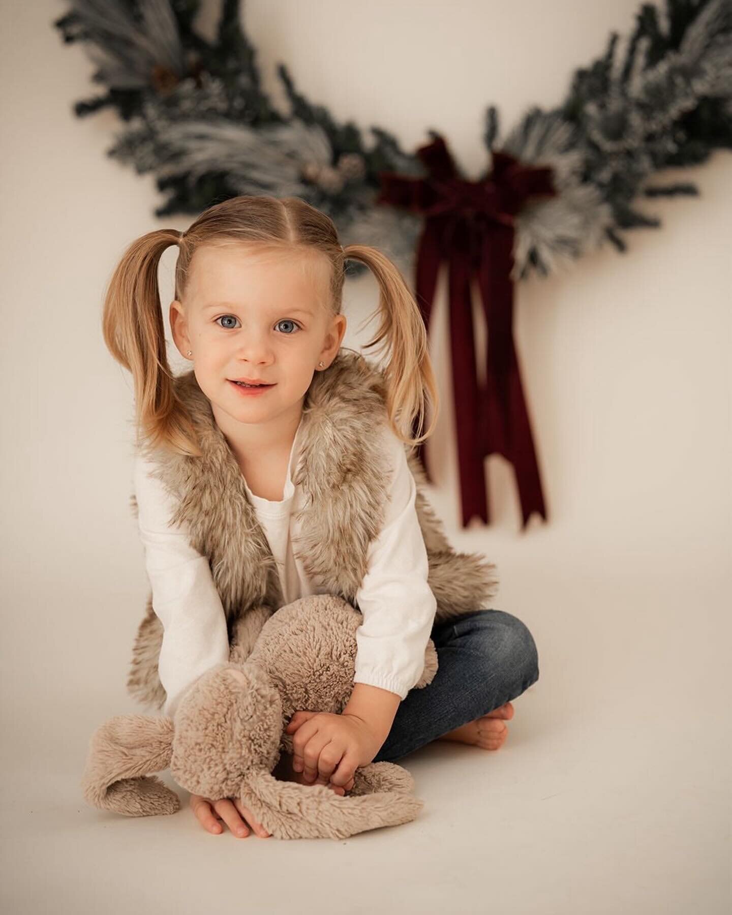 Merry Christmas everyone!! I loved photographing all these sweet faces! It&rsquo;s the best time of the year! I hope everyone is having a relaxing, family-filled holiday!