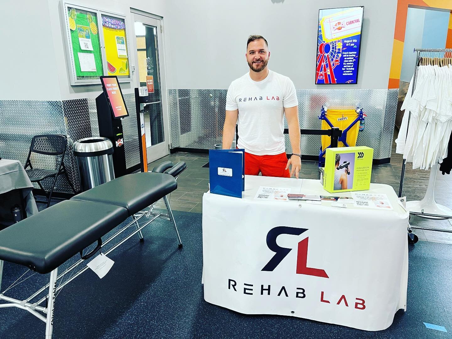 Dr. Sam is at @crunchappleton Carnival today from 4-7pm! Come by and enter for a chance to win a complementary sessions and massage gun!!!

#rehablab #crunchfitfam #crunchfitness #crunchappleton #foxcities #sportschiro #sportschiropractic #hyperice