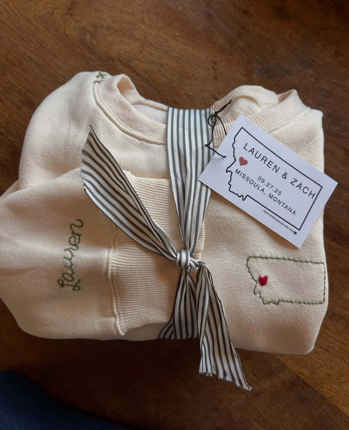 Thankful 🤍 Creating custom getting ready outfits for brides and their bride tribe is one of our favorite projects to work on. Thanks for including us as part of your special day! Each piece is stitched with so much love and can be worn for years to 