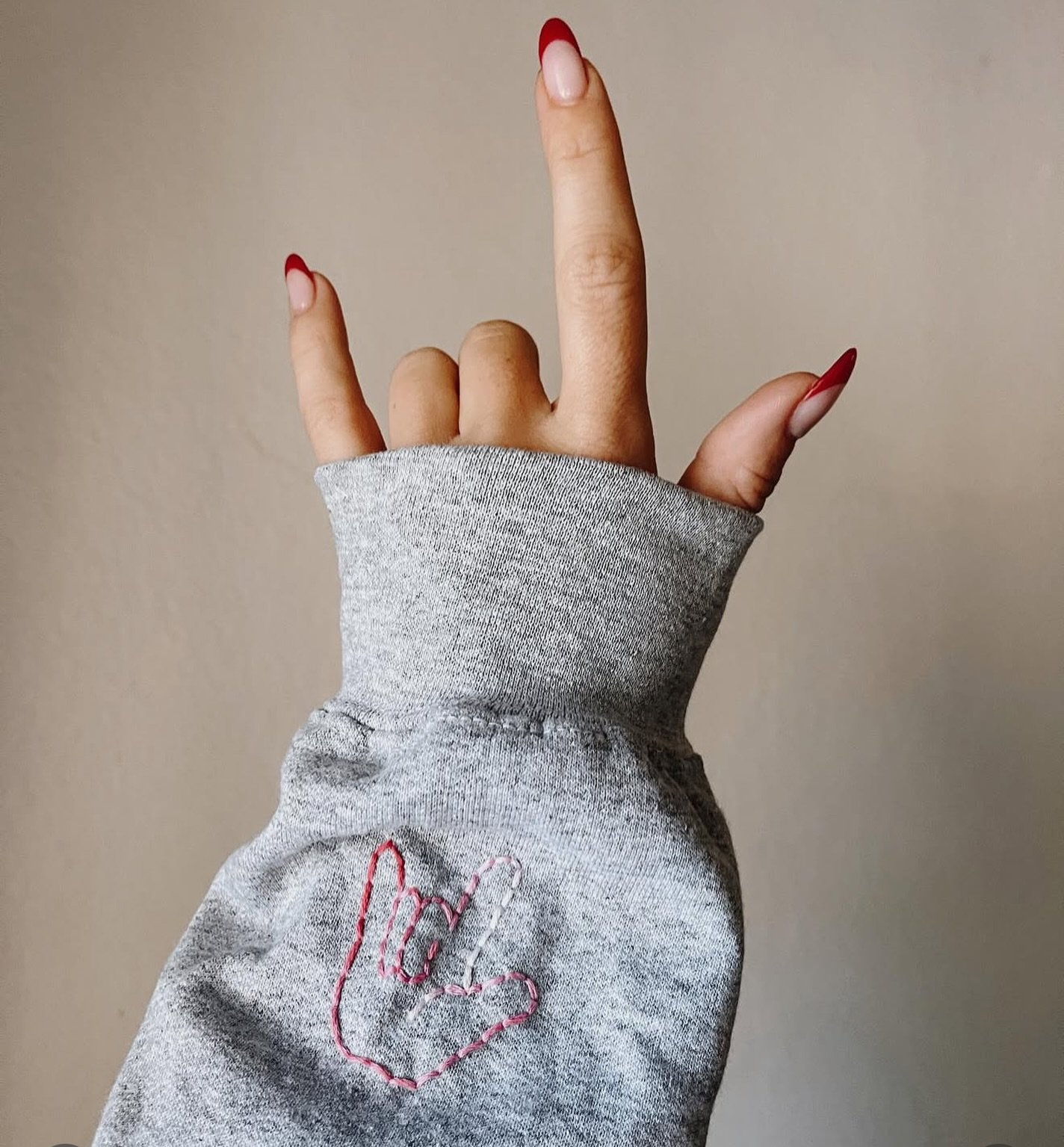 we ❤️ you!!! get ready for pinks, reds, and Valentine&rsquo;s Day favorites from @stitchbygkw 💕💌🥰🫶

#stitchybygkw #handmade #handstitched #stitchedwithlove #embroidery