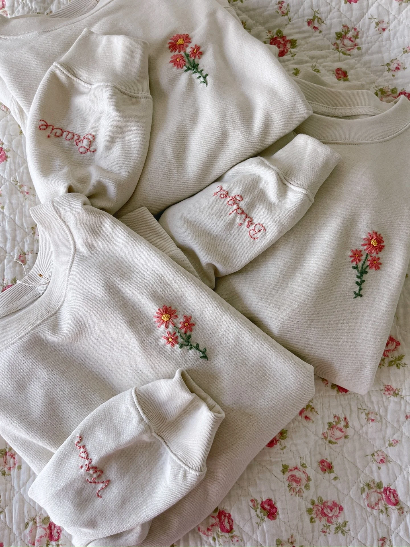 embroidery in bloom 🌷

#handstitched #handembroidered #customembroidered #stitchedwithlove #stitchbygkw