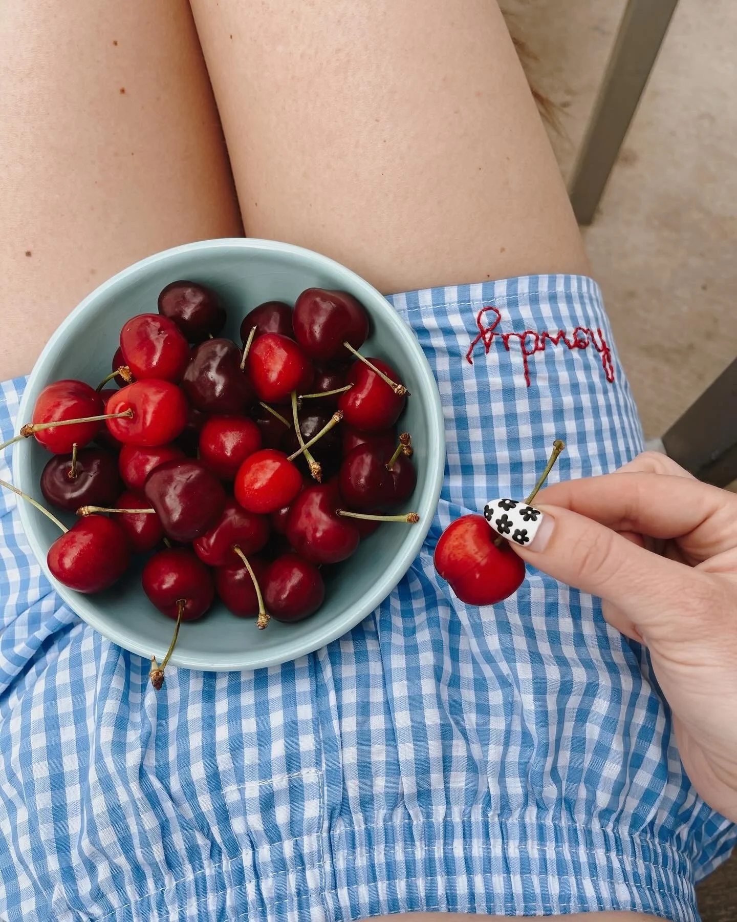Cherry bomb!! 💣🍒🍒

#handstitched #handembroidered #customstitched #stitchbygkw #stitchedwithlove