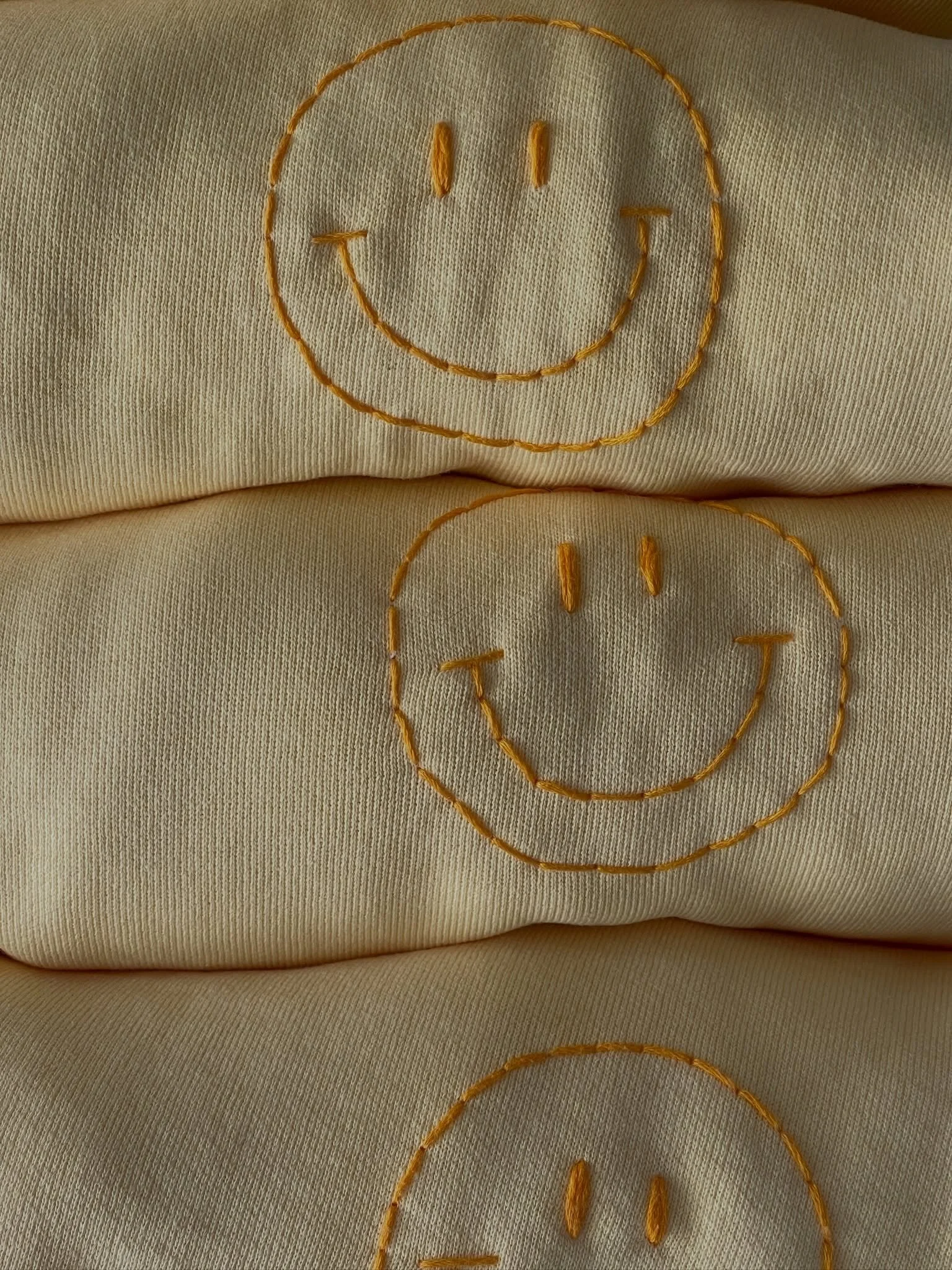 all smiles for @stitchbygkw customs 😊😊😊

#handstiched #hadembroidered #stitchbygkw #stitchedwithlove #customembroidery