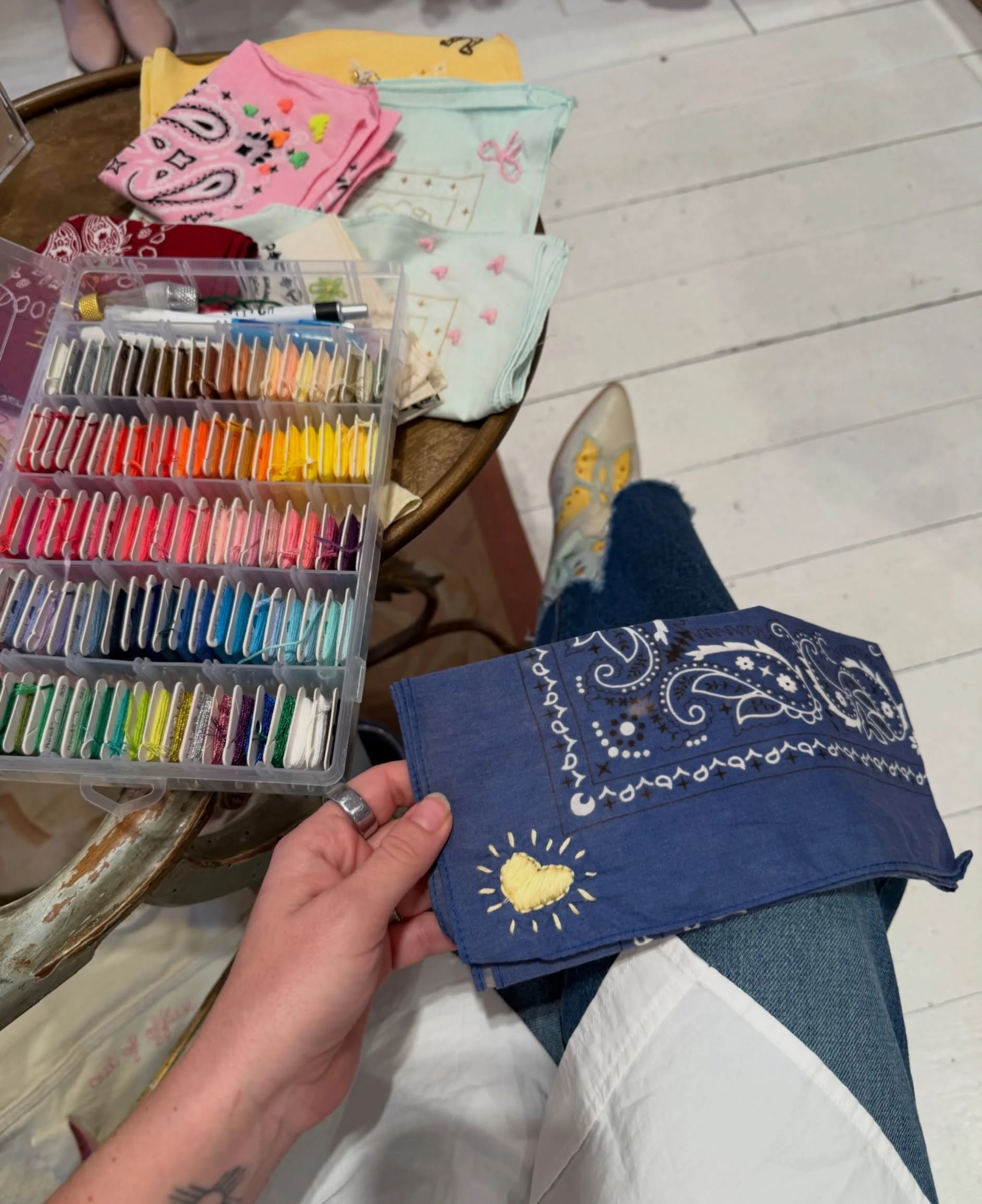 We ❤️ pop up days!!! Meeting Stitch babes and embroidering custom details is the most special. Where should we pop up next? 🧵🪡

#handembroidered #handstitched #stitchbygkw #customembroidery #stitchbygkw