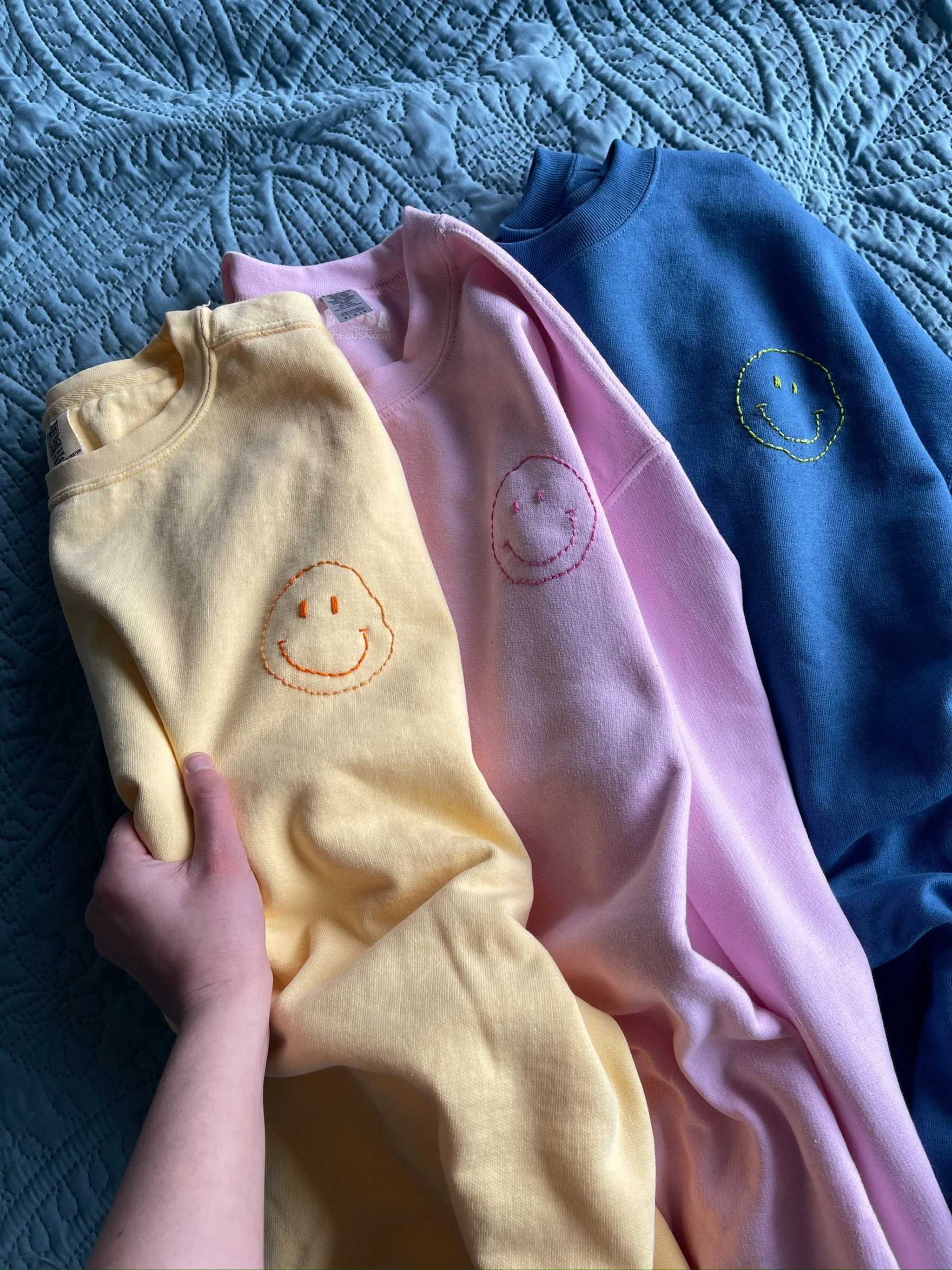 All smiles for custom crewnecks 😊🤝

#handembroidered #handstitched #customembroidered #stitchbygkw #stitchedwithlove