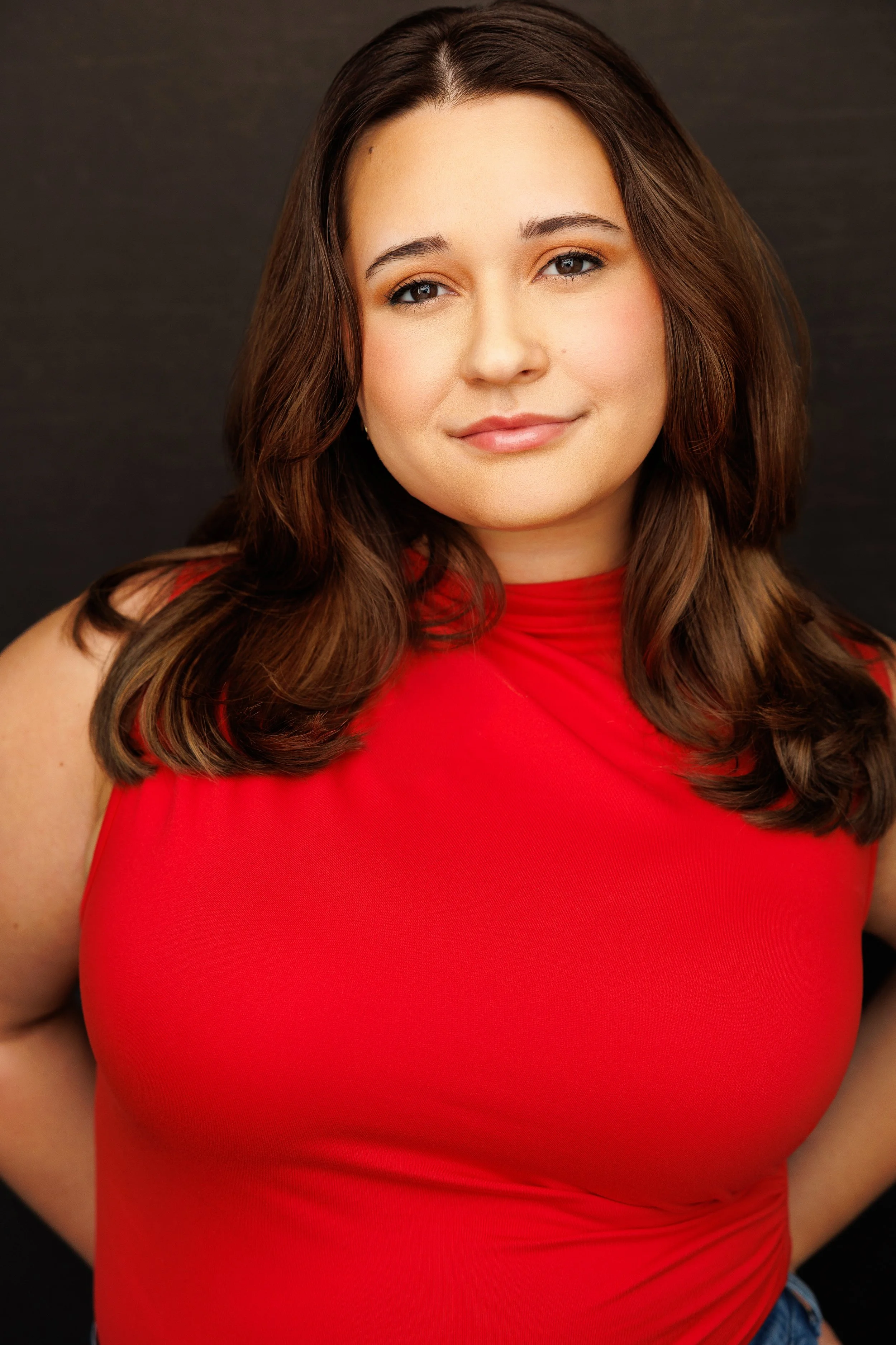 Isabella Headshot-2.jpg
