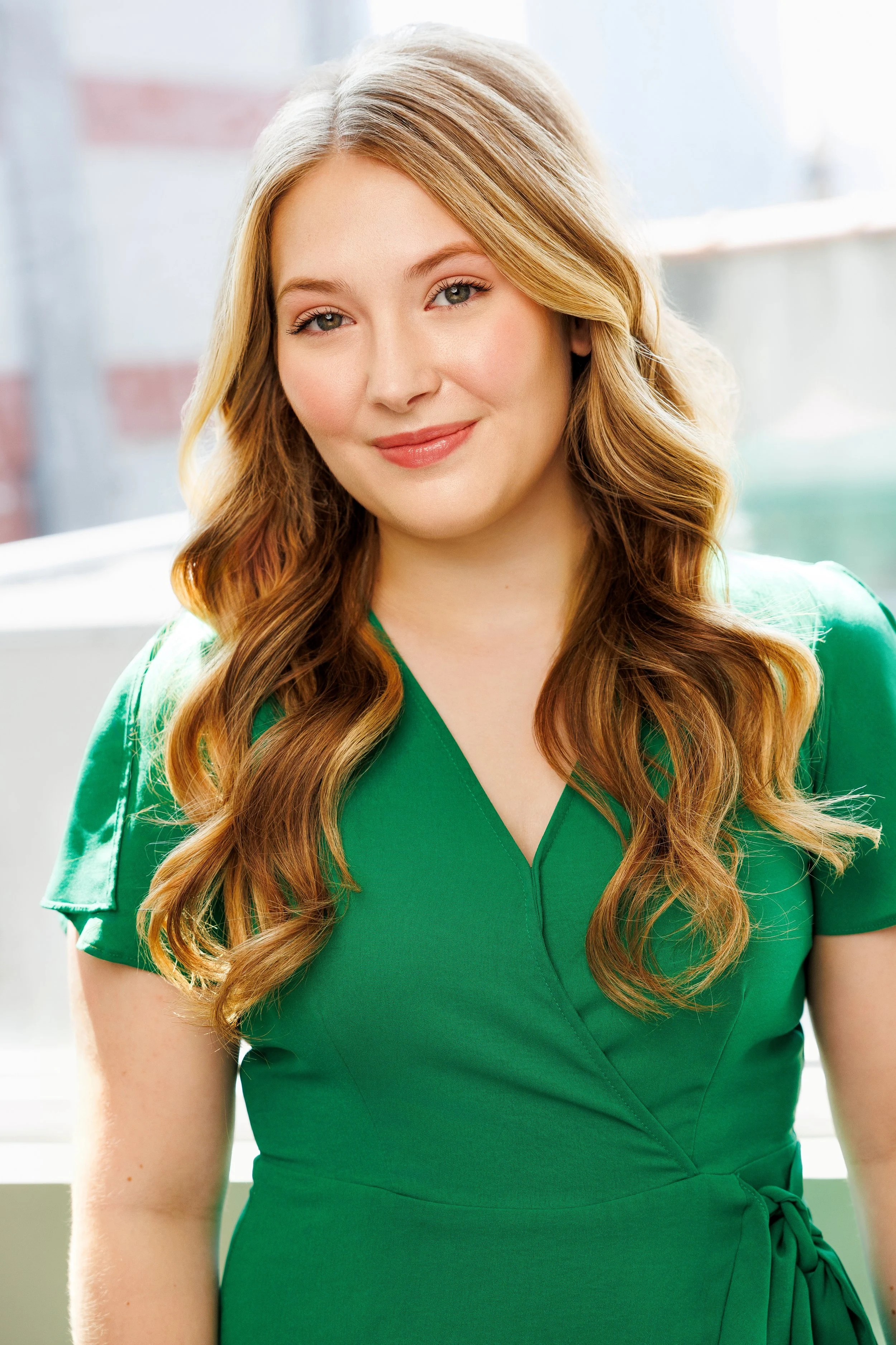 Lizzie Headshot-3_v3 (1).jpeg