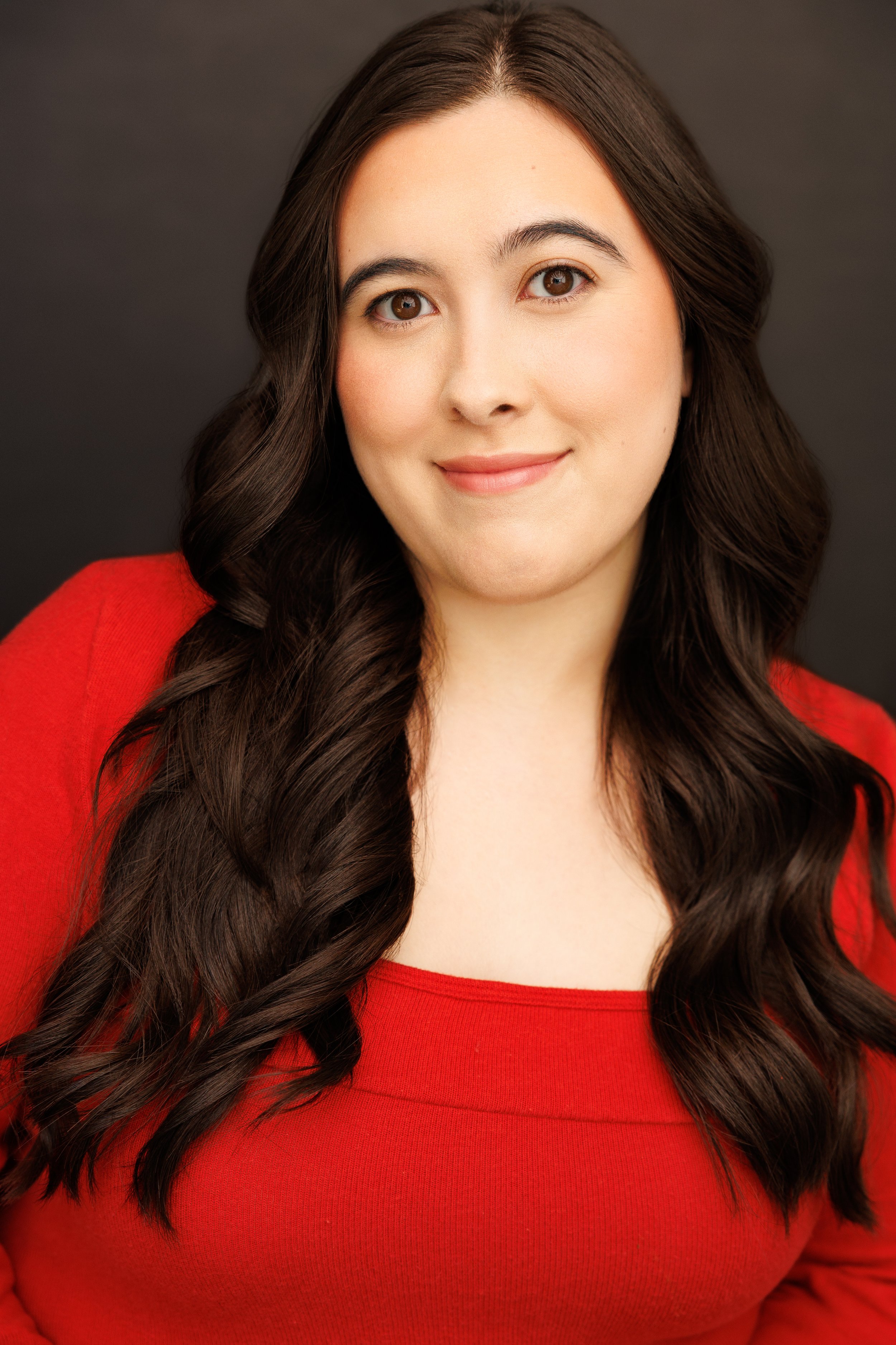Zara Headshot.jpg