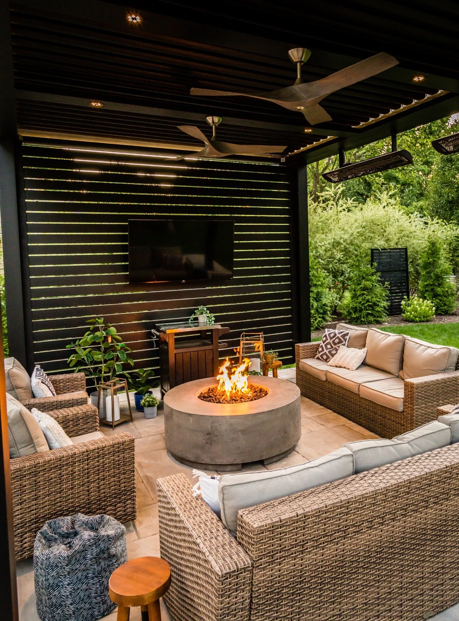 Struxure Pergola (2)_Mike Kehl.jpg