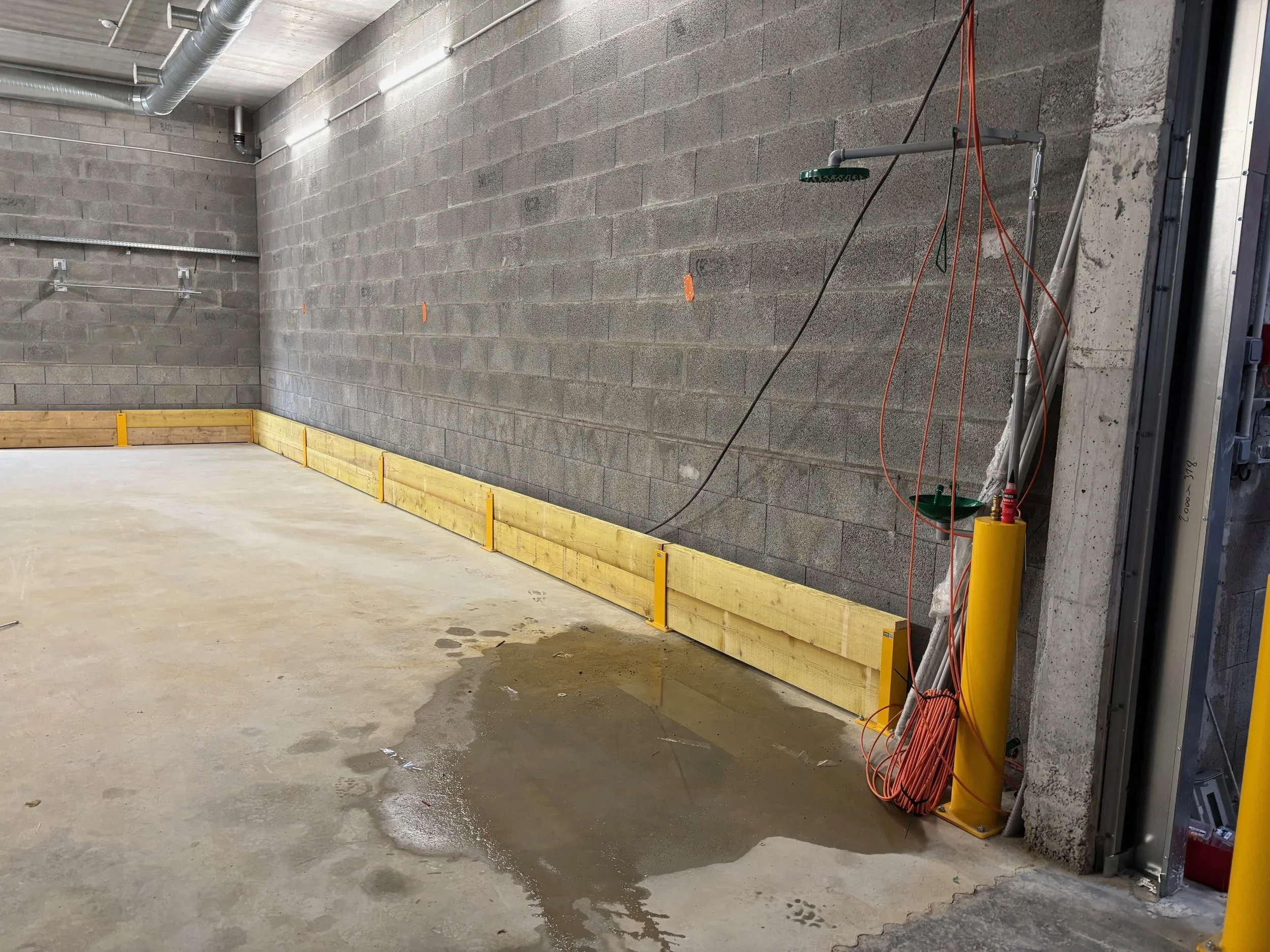 protection murs local de charge