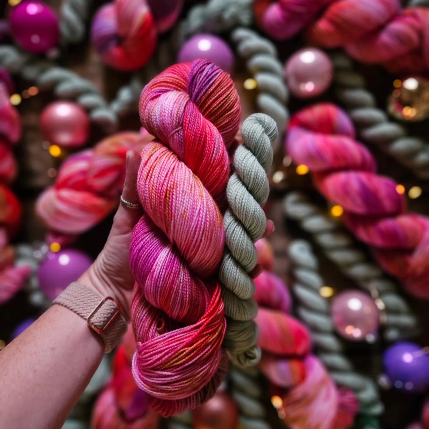 Are you ready to meet this year's holiday yarn?!

Along with 4 other colorways- Gaudy Baubles will be available for pre-order THIS Sunday, November 16th at 6 pm mdt!

I'm working on TWO samples right now and both are absolutely wonderful. I can't wai