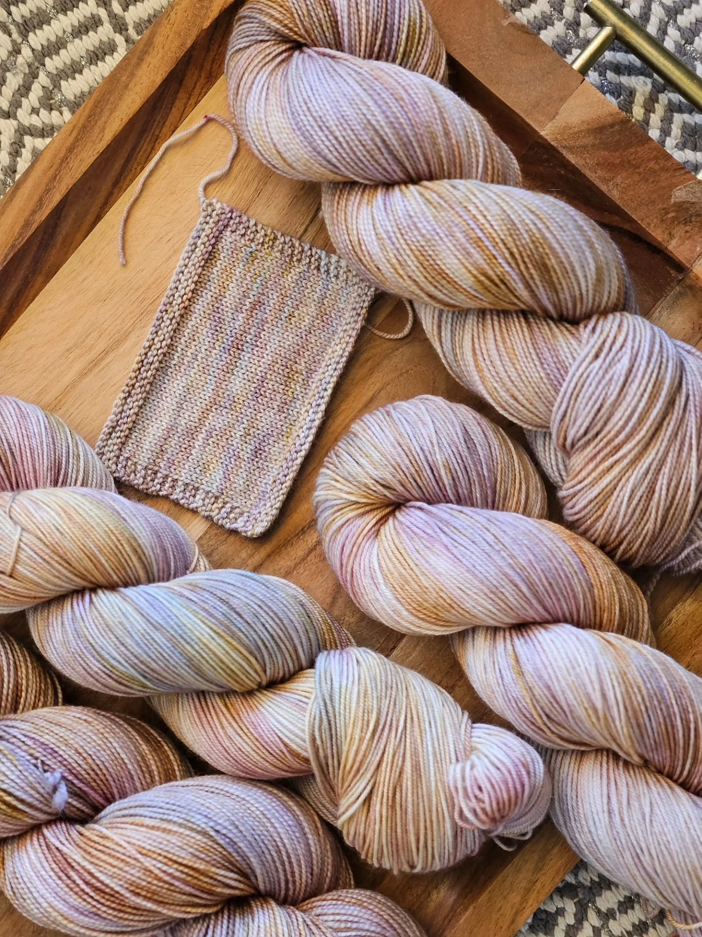 Hey L👀K! I made a swatch! 

I know it can be difficult to see how a colorway knits up without a swatch and I feel like BLOOM ANYWAY (April's COTM) is one that is particularly hard. And I also wanted you to see the fluidity of the colors because, to 