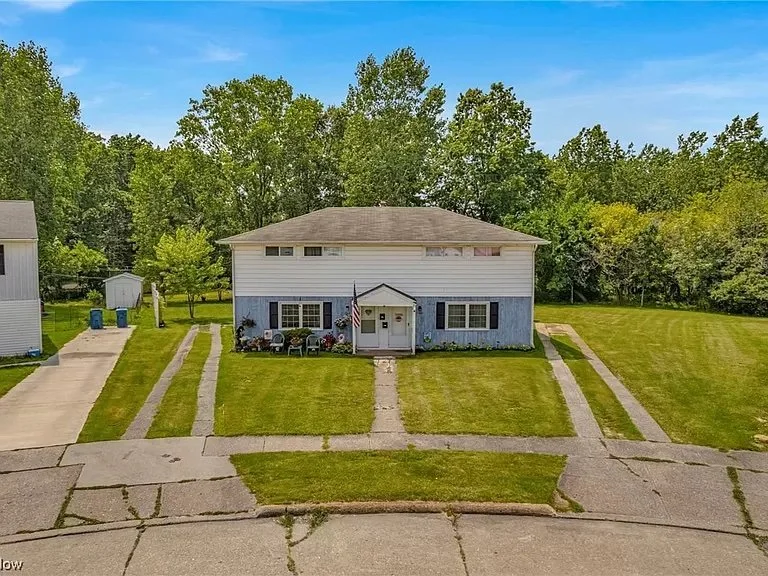 lorain review house.jpg