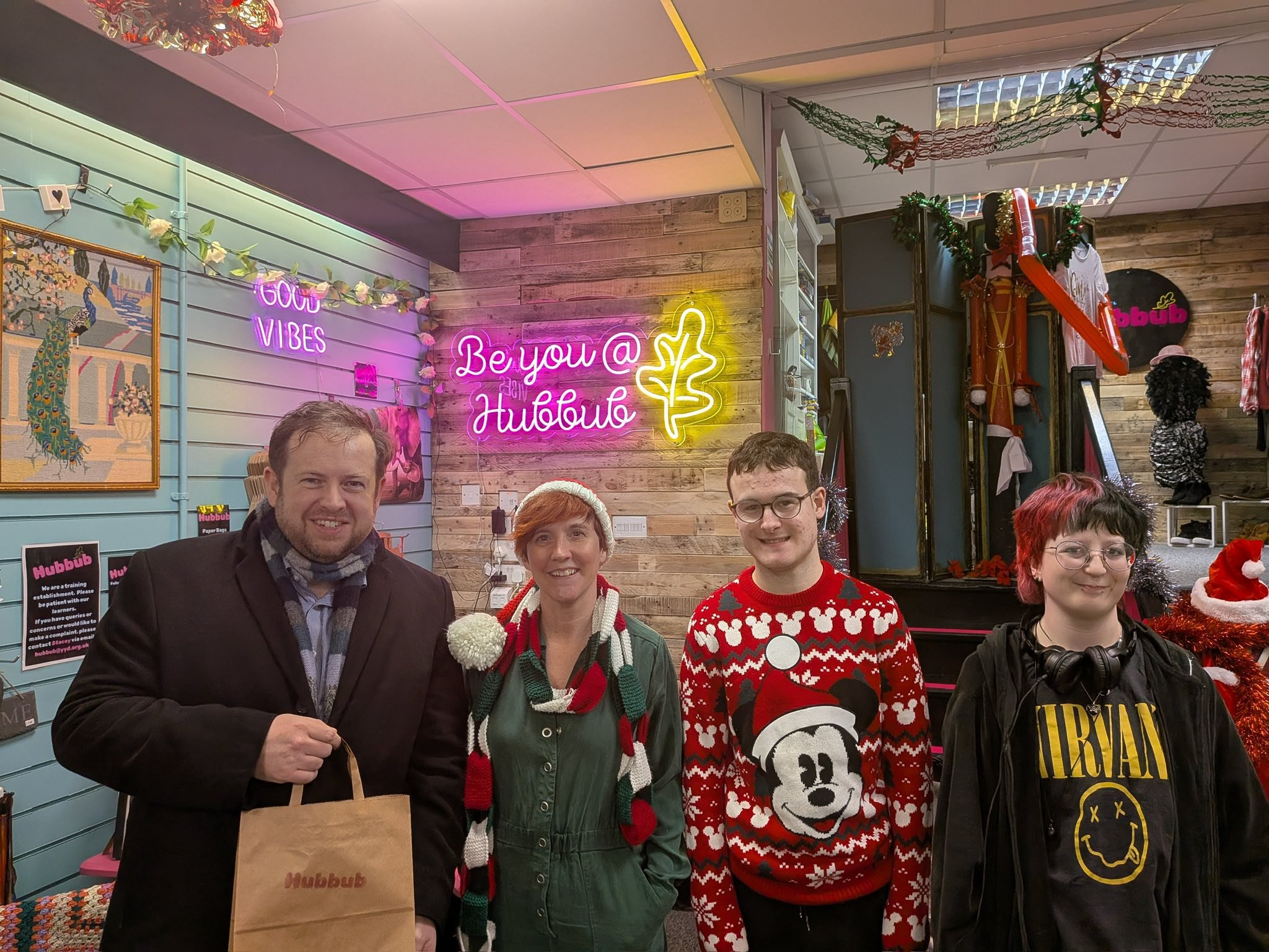 Visiting local businesses | Ymweld â busnesau lleol 